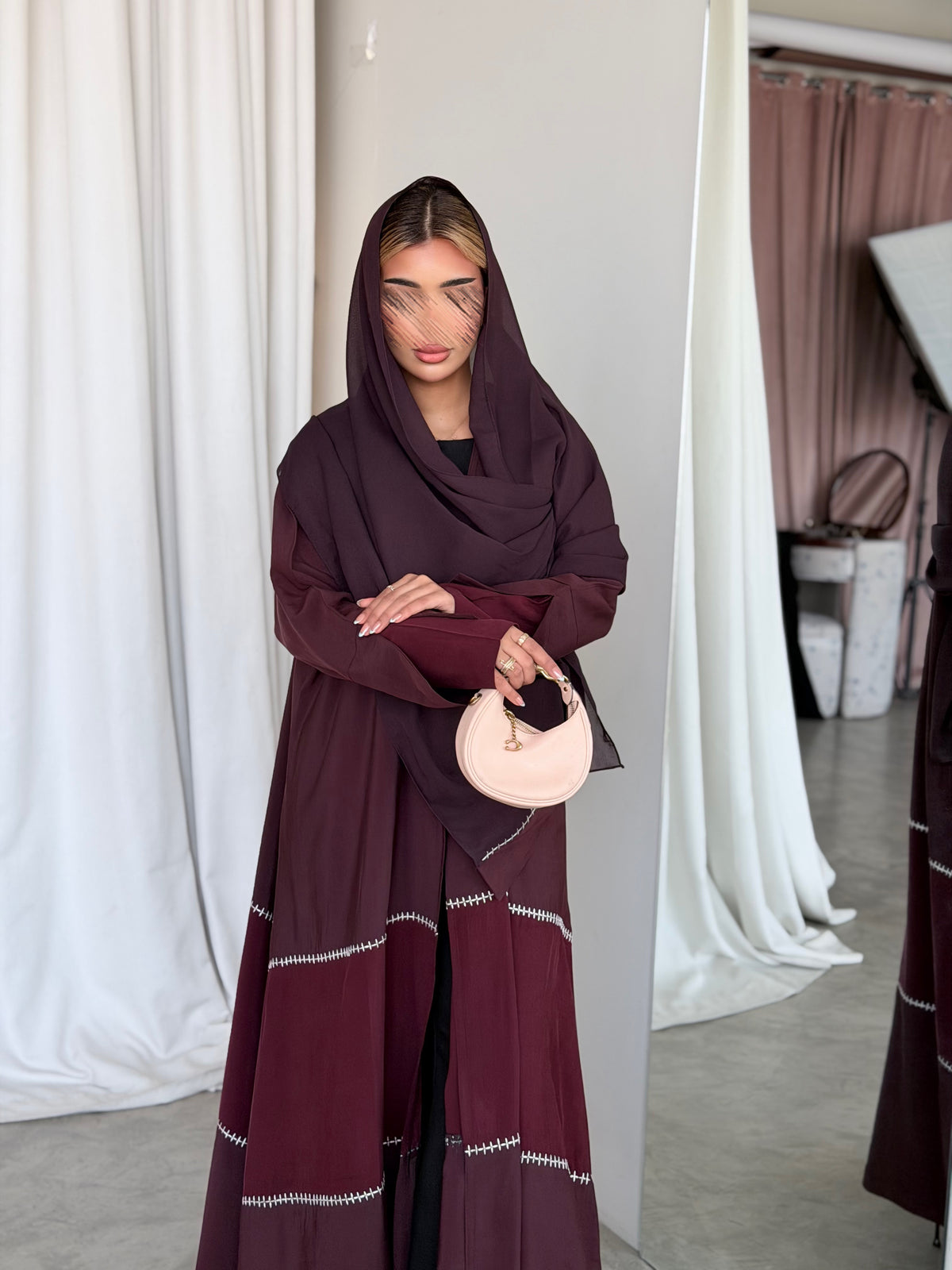 MWT4041 - عبايه برغندي  كلوش