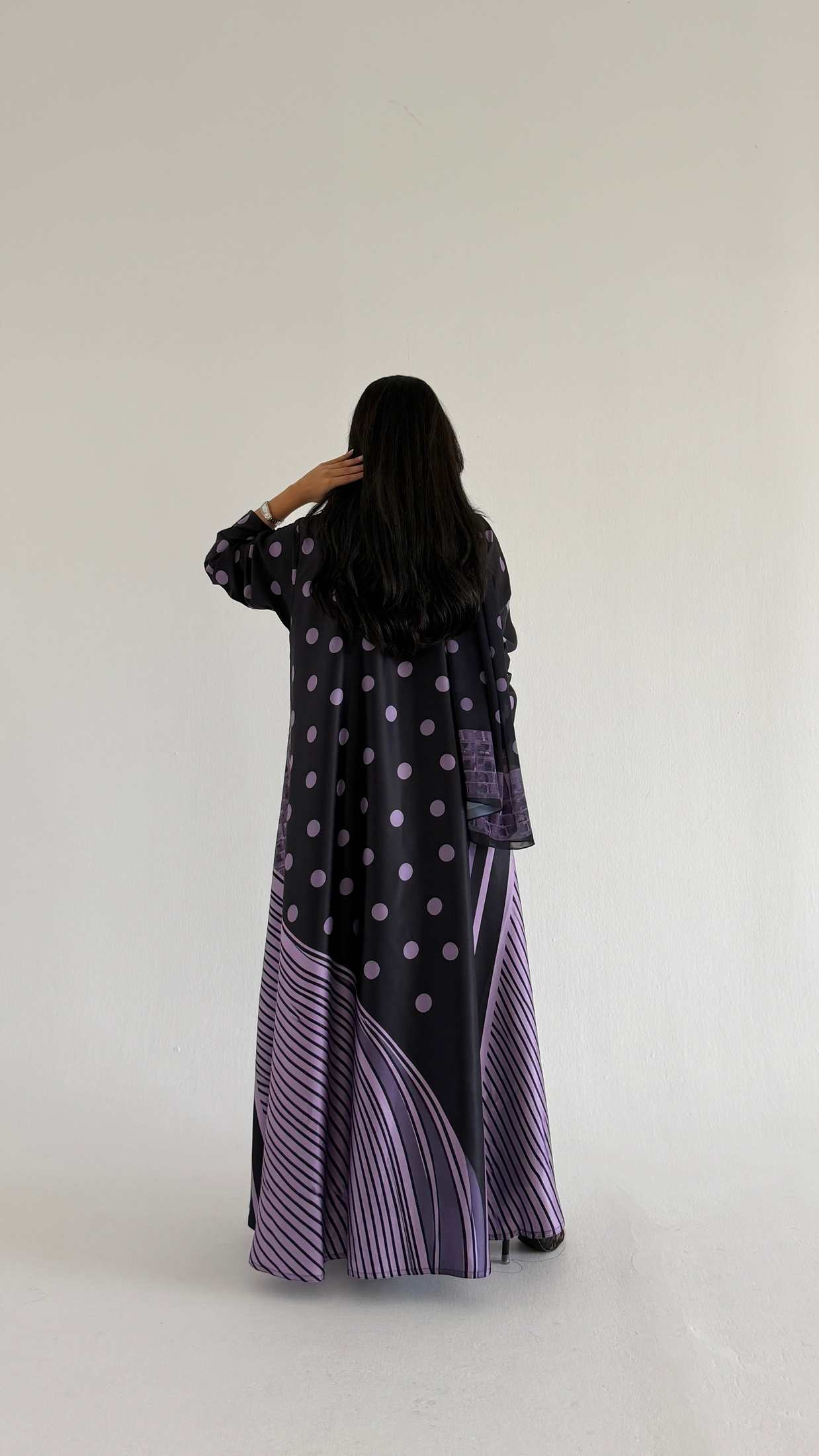 MWT5131 - عبايه حرير طباعه بنفسجي - Aya