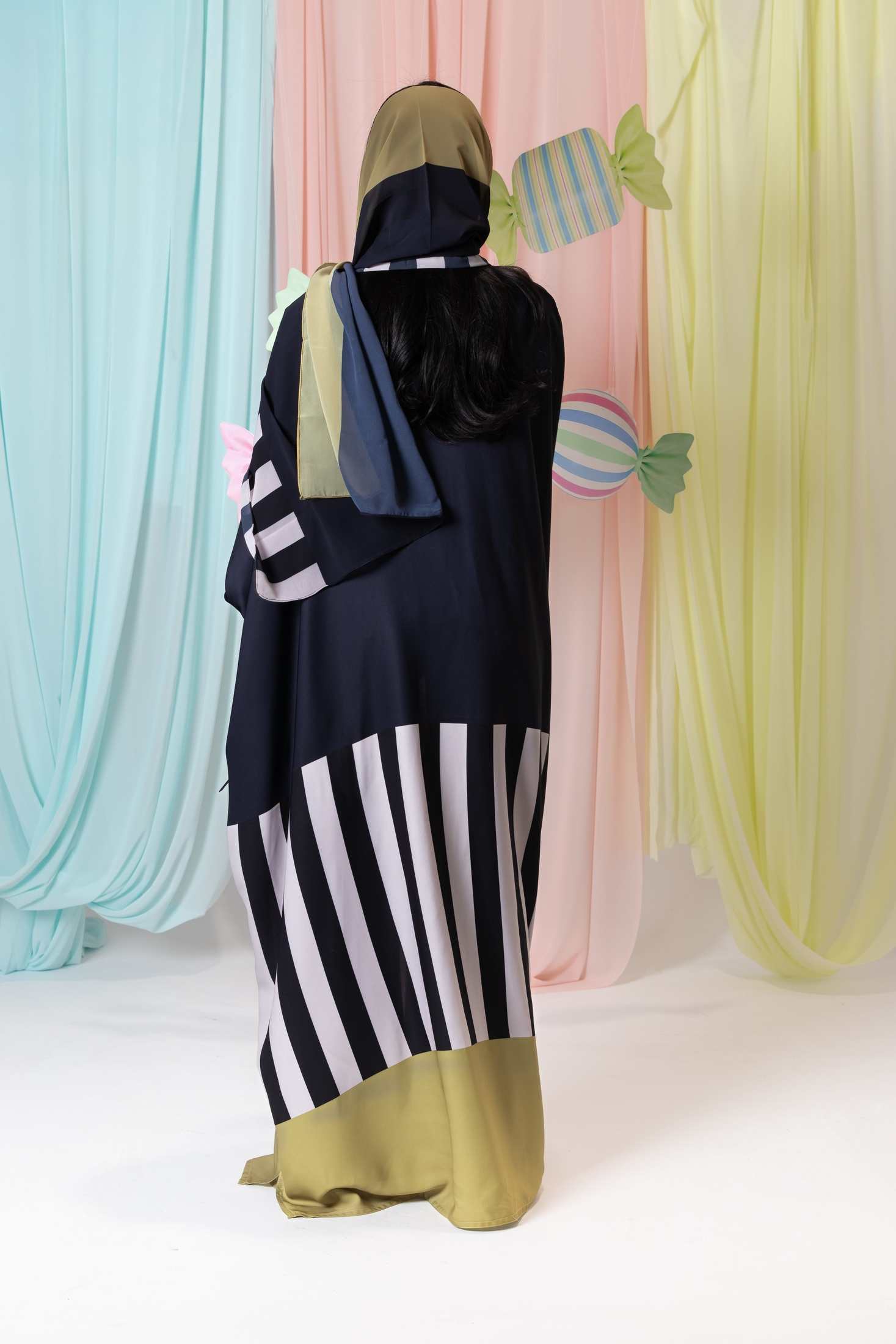 MWT1200 - عباية مخطط |striped abaya