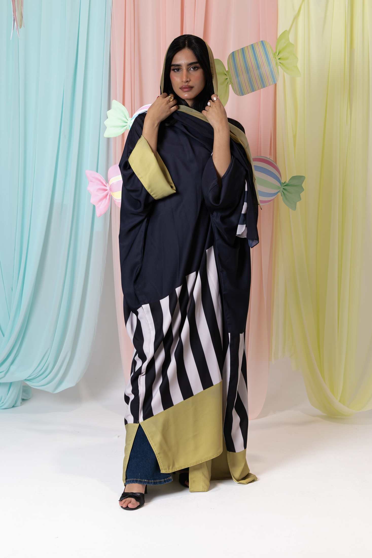 MWT1200 - عباية مخطط |striped abaya