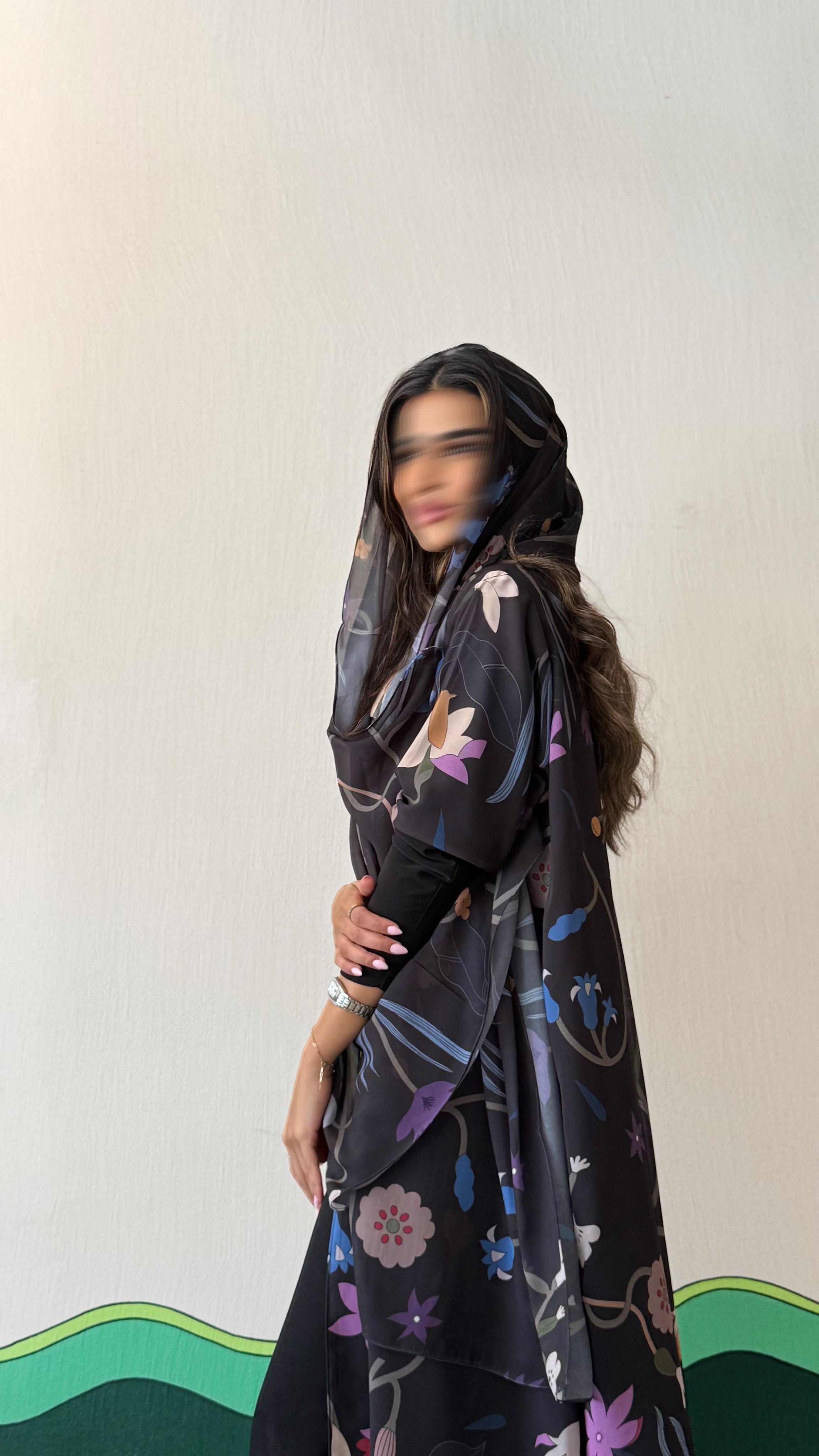 MW645 - Light Crepe Standing with Jacquard Half-Cloche