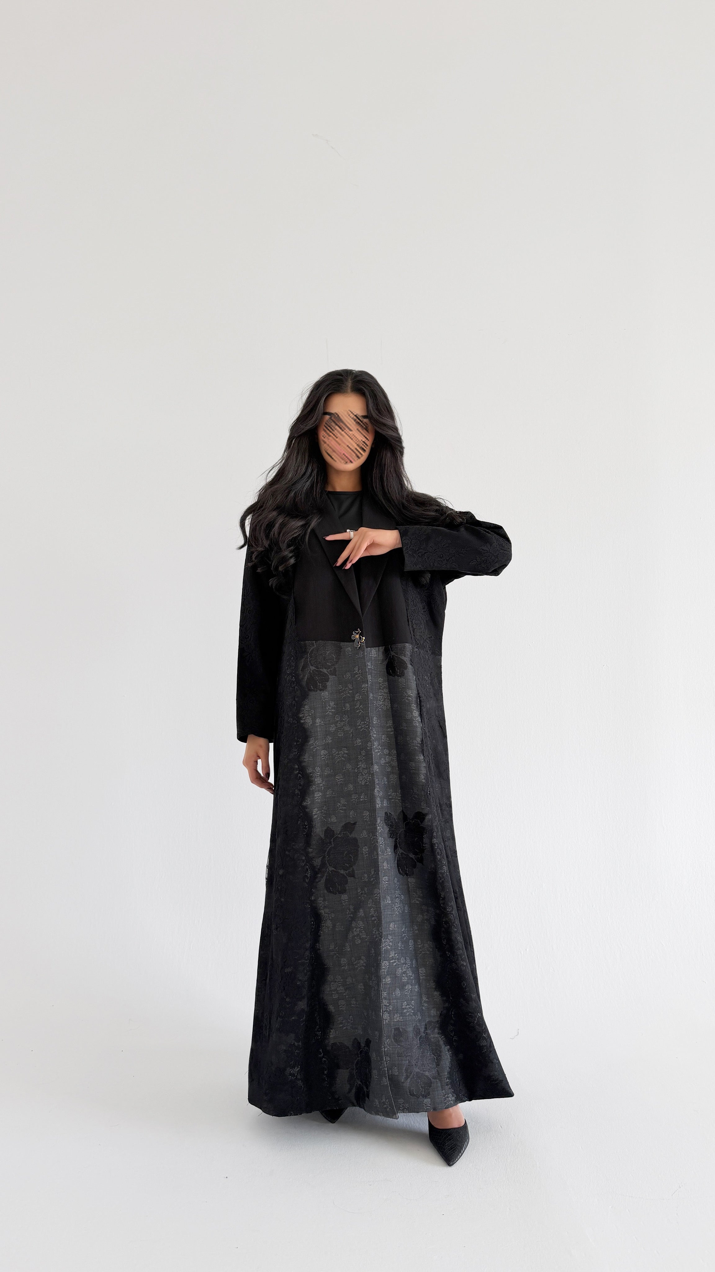 MWT1008 - عباية لنن مطرزة - Aya