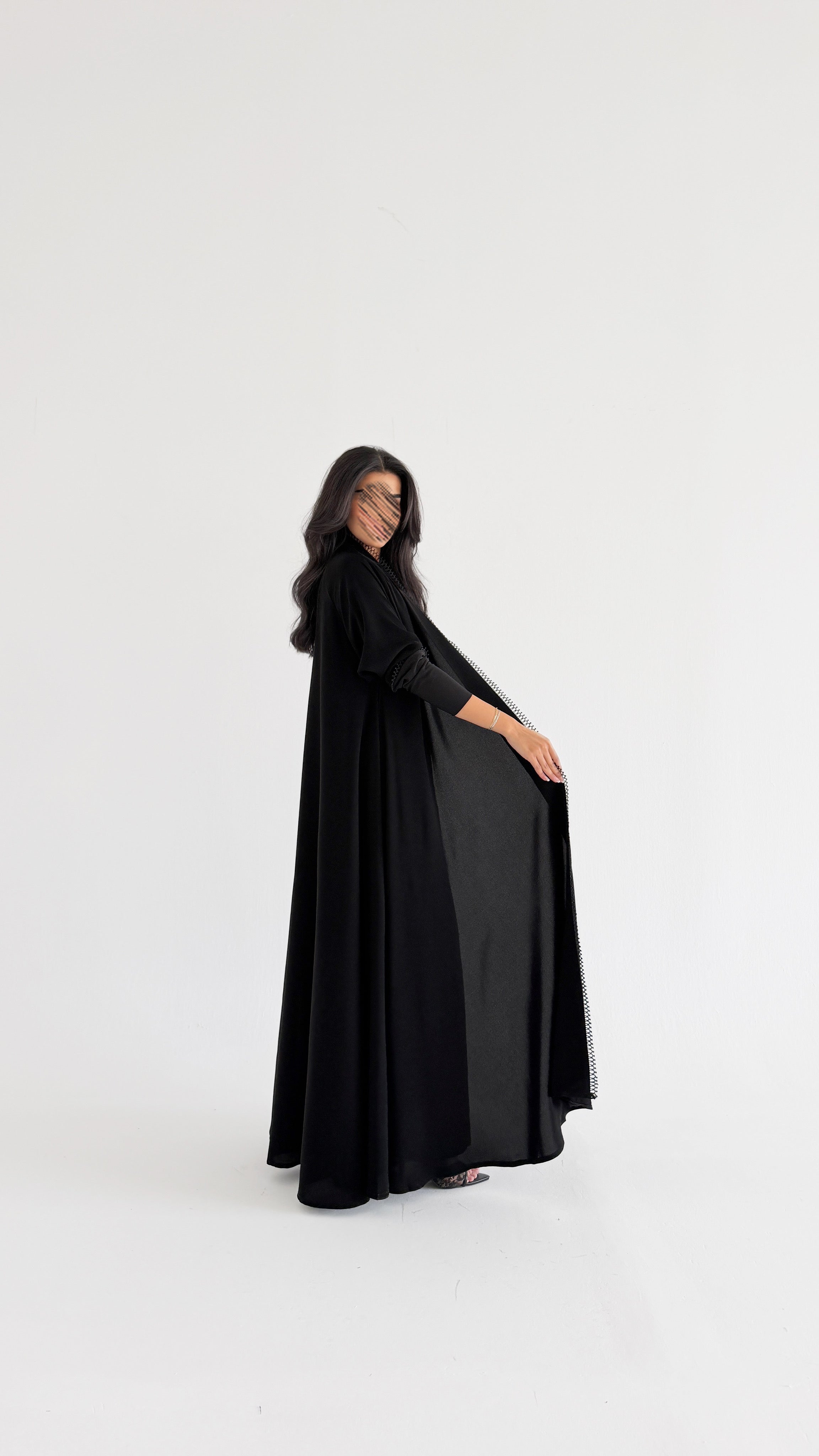 MW2039 - عبايه ملكي مع اضافه كم سترتش - Aya