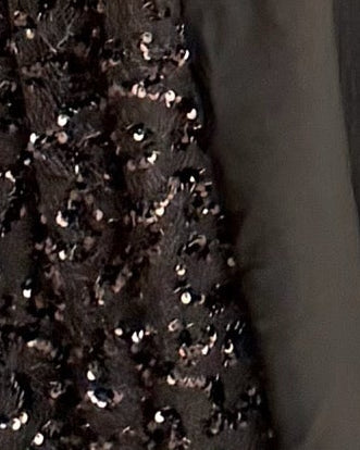 MWT2013 - عباية كريب زيتي مع تدخيله دانتيل زيتي - Aya