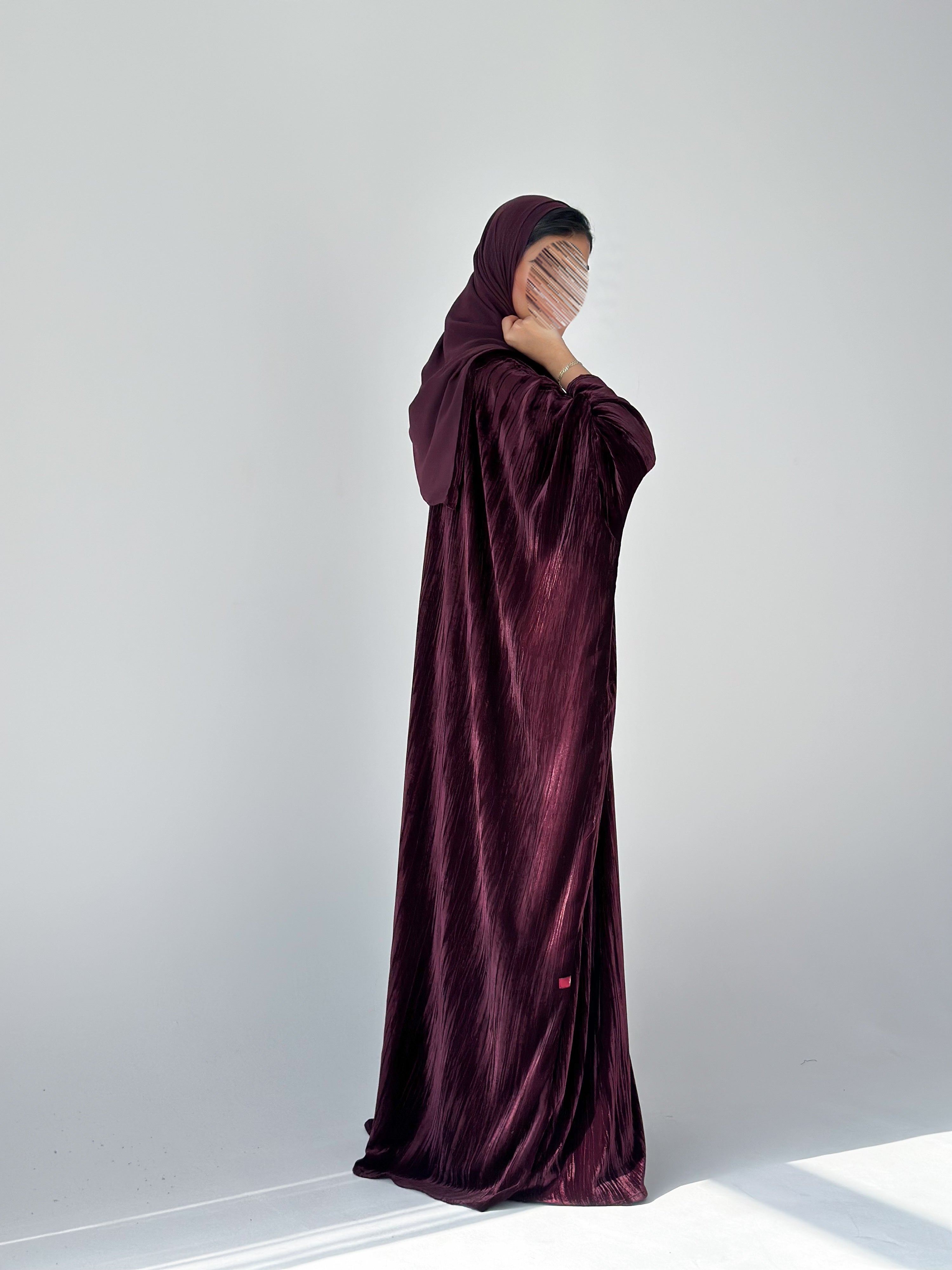 MW645 - Light Crepe Standing with Jacquard Half-Cloche