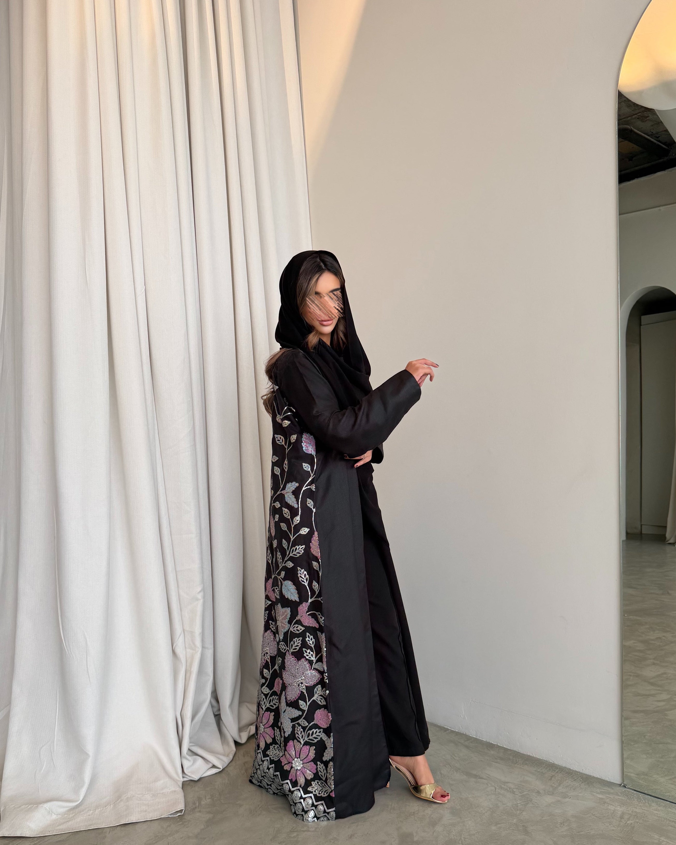 MWT1050 - عبايه بتدخيله لنن تطريز - Aya