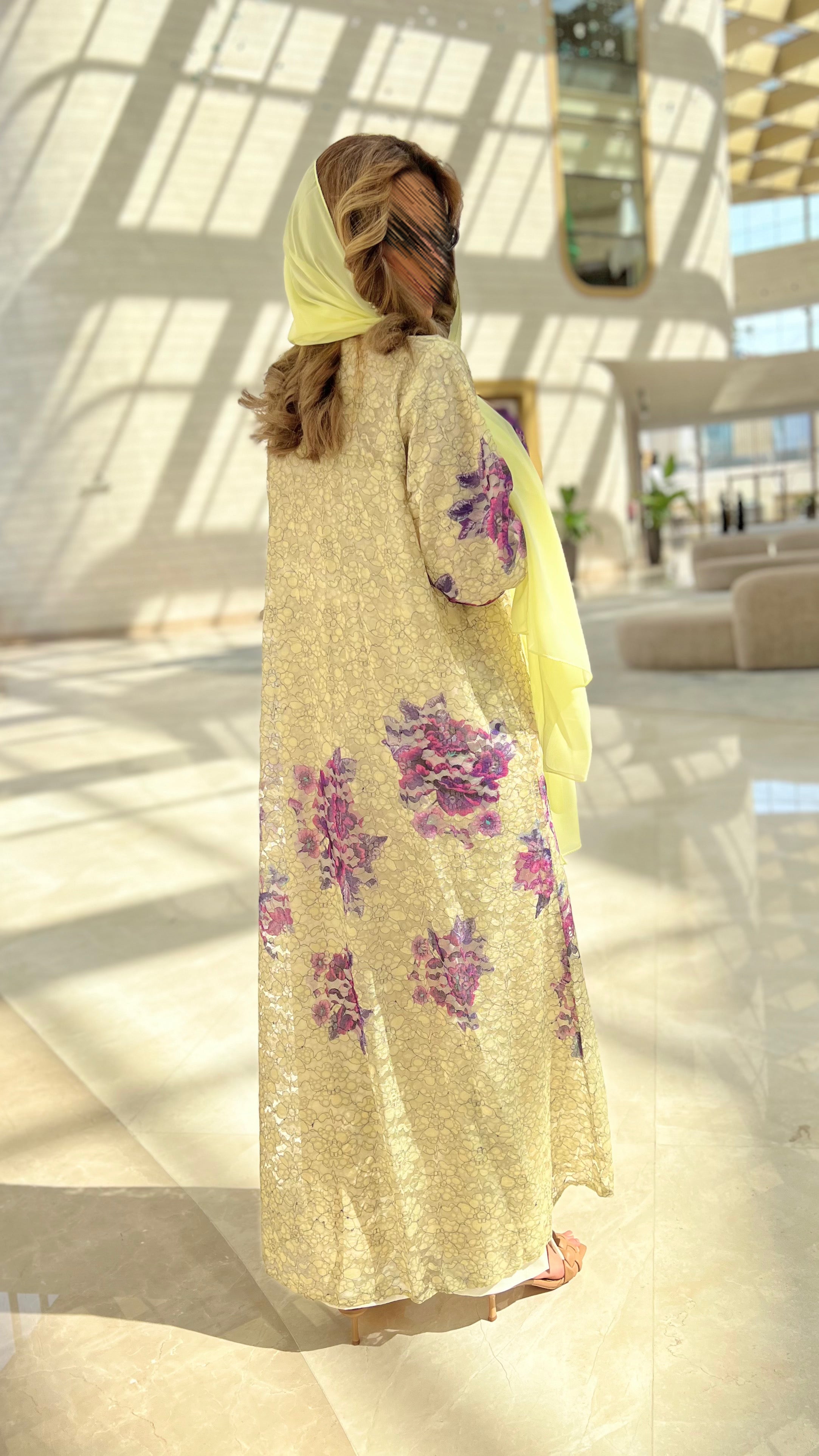 MWT478 - عباية دانتيل أصفر مع موف - Aya