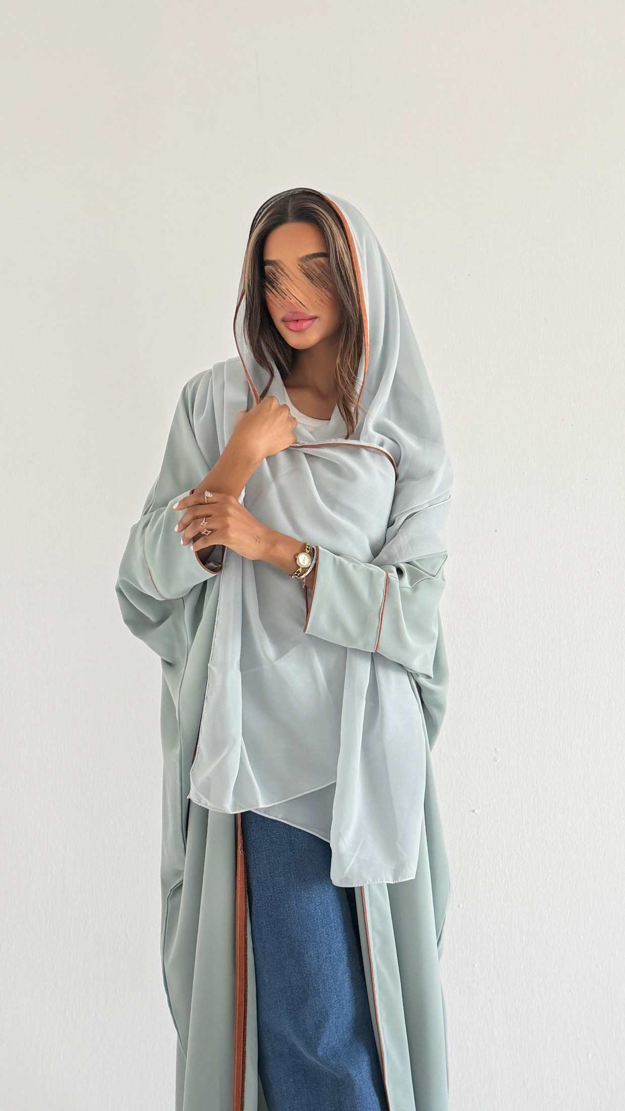 MWT1538 عباية كريب سادة بتدخيلة قيطان