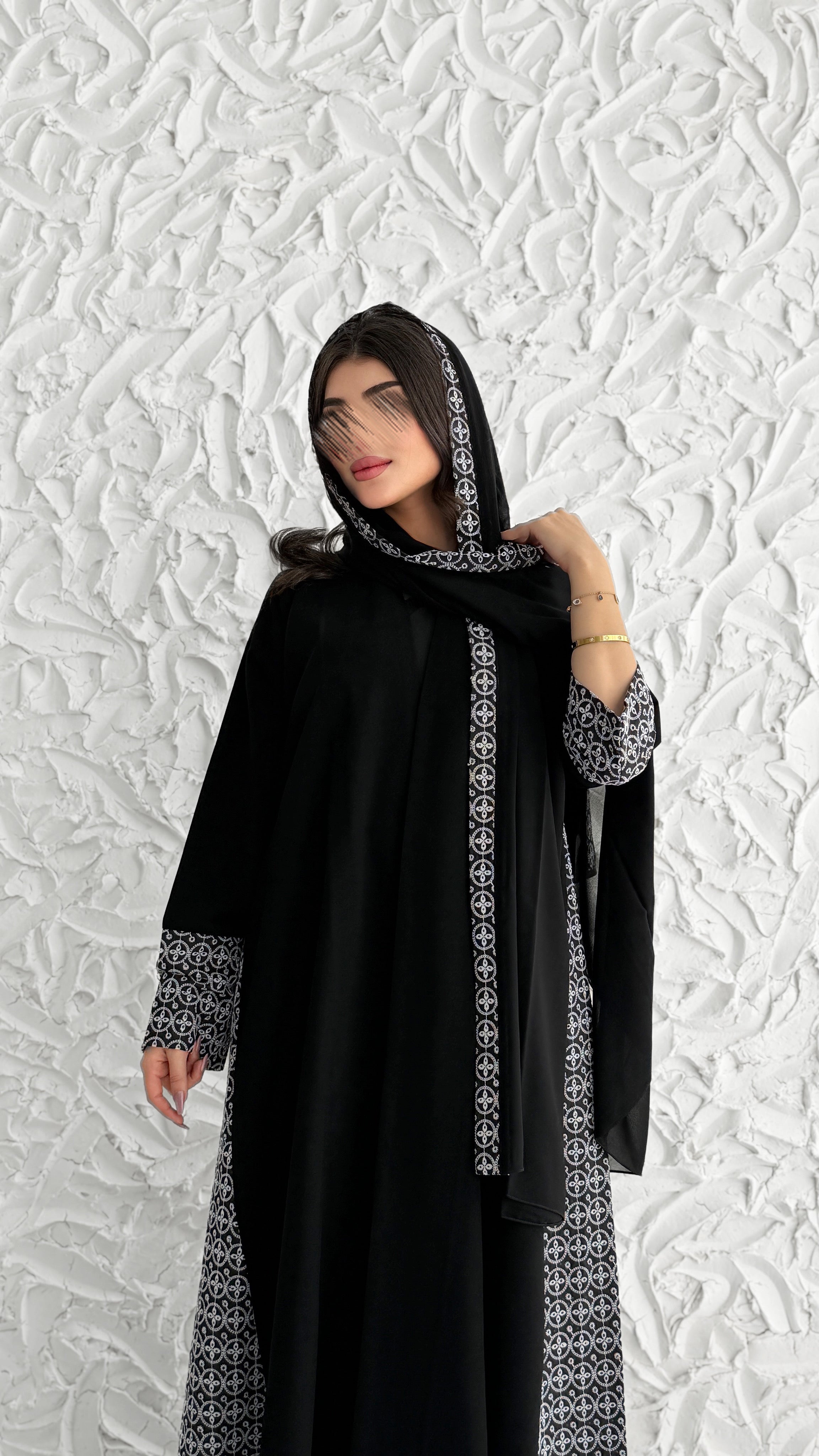 MWT5023 - قماش كريب اسود مع قماش ركامه ابيض واسود قصة كلوش - Aya