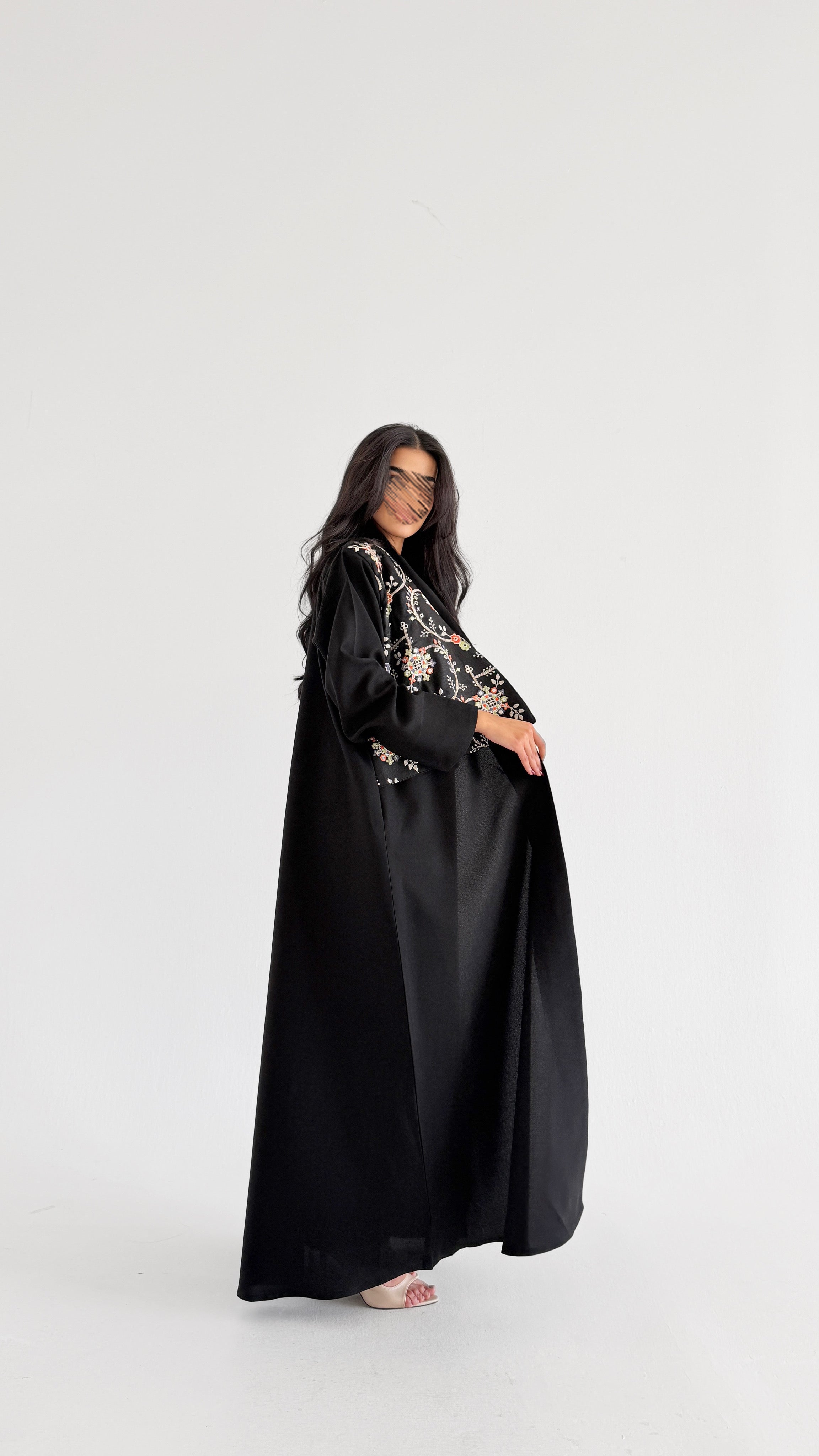 MWT1029 - عباية اسود بتدخيله بالامام تطريز هندي - Aya