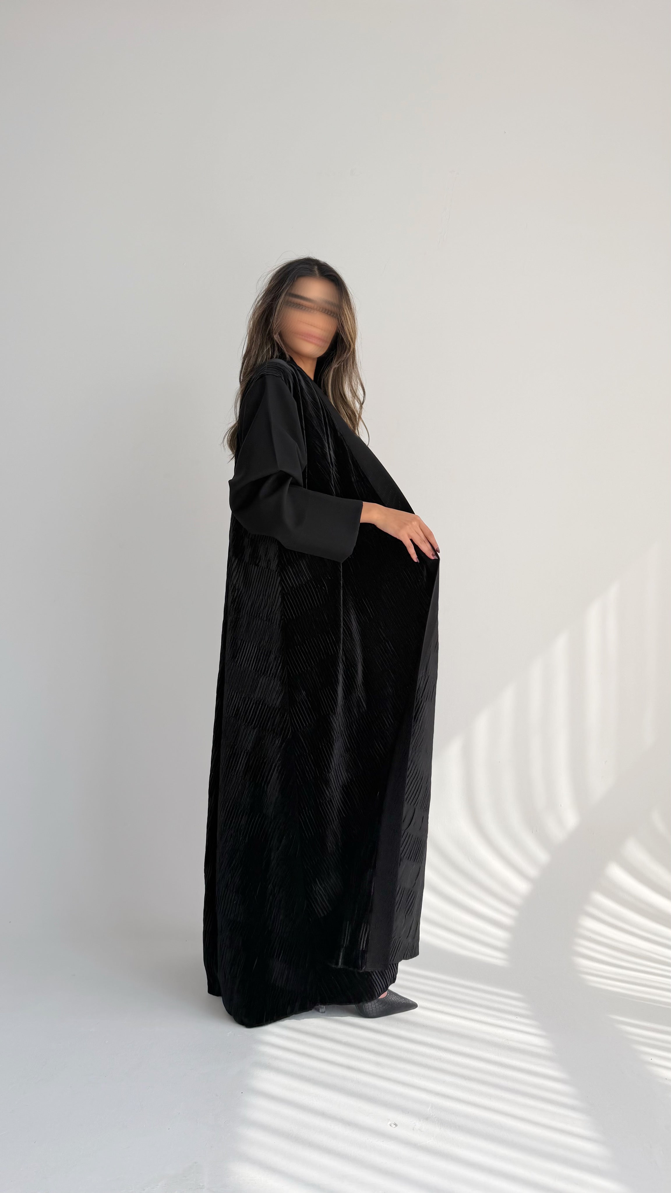 MW645 - Light Crepe Standing with Jacquard Half-Cloche