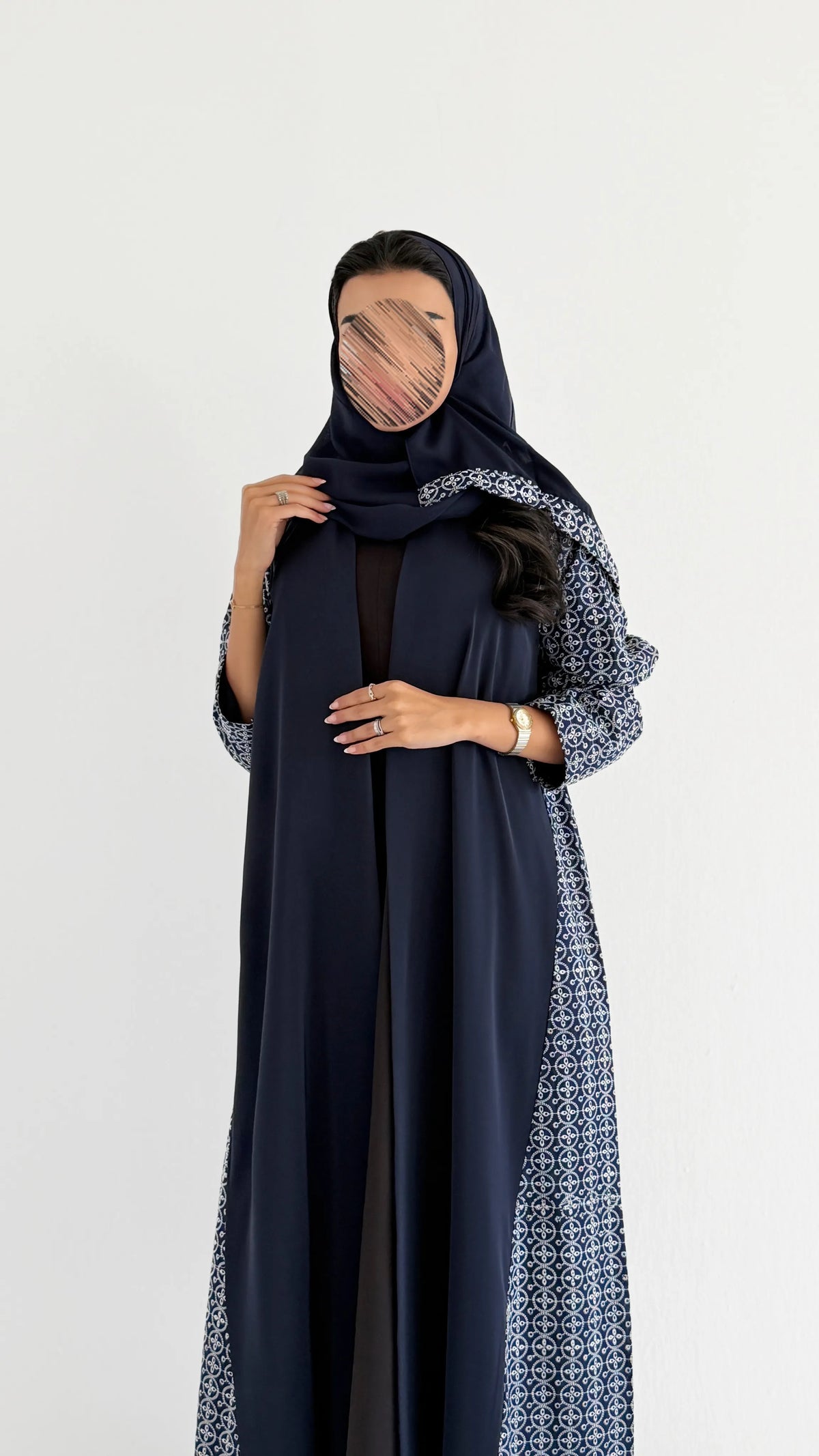MWT2159 - عباية كريب مع تدخيلة لنن هندي - Aya