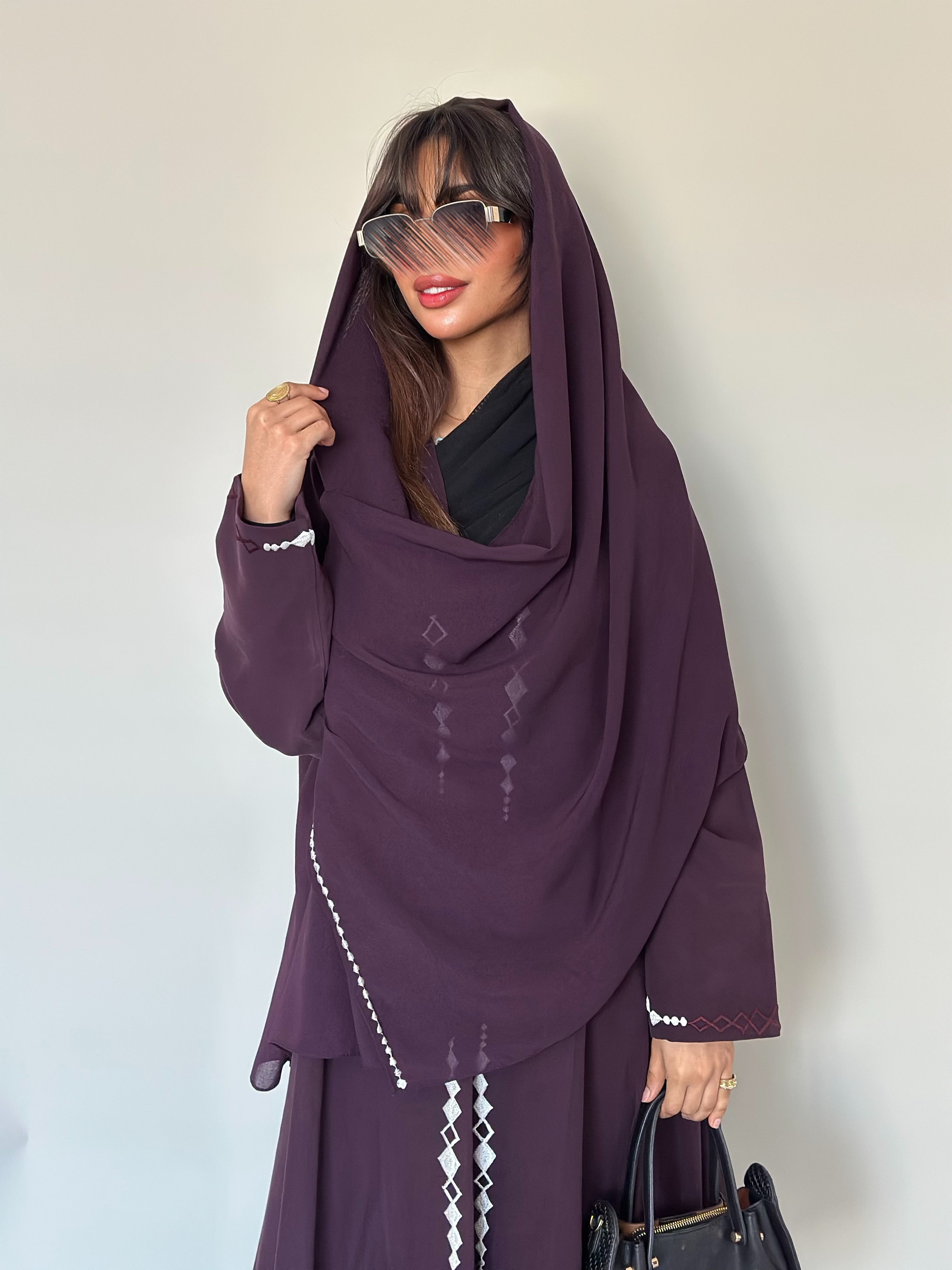 MW645 - Light Crepe Standing with Jacquard Half-Cloche
