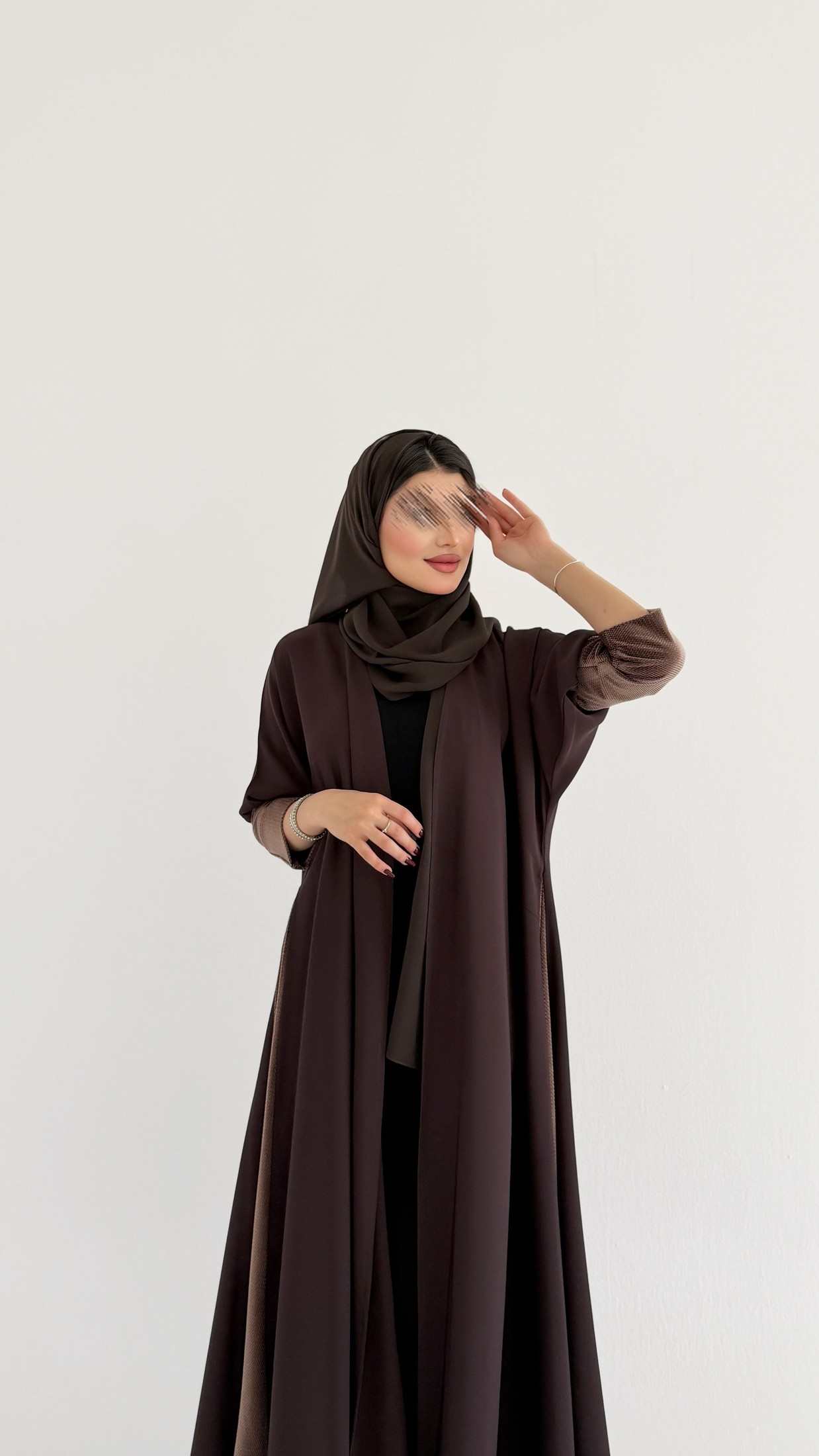 MWT1089 - عباية بني بتدخيله بالاكمام والجنب - Aya