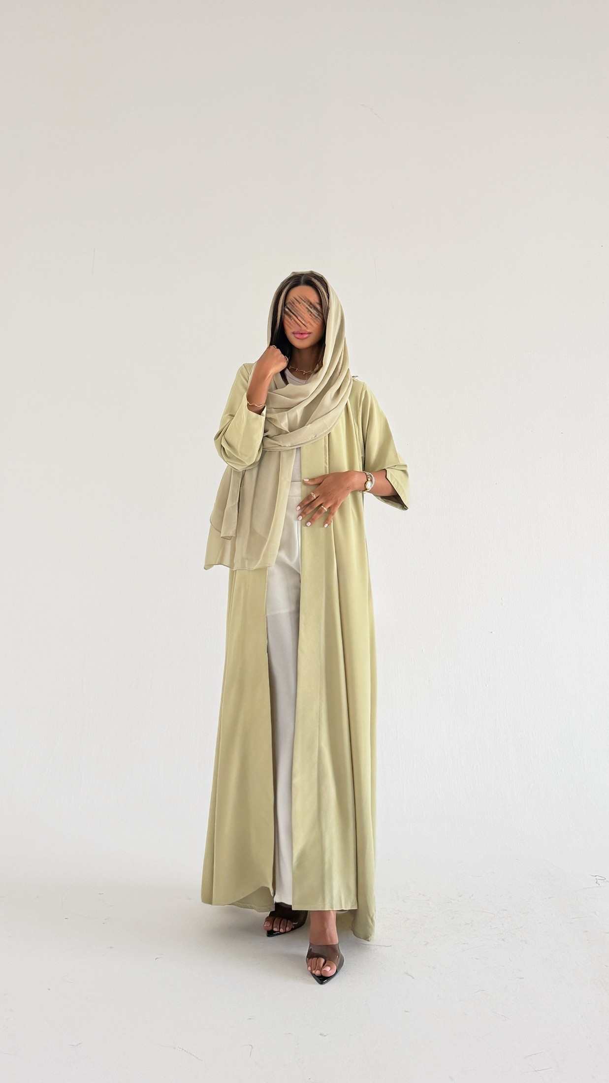 MWT1528 عباية كريب بيسك|Basic Crepe Abaya - Aya
