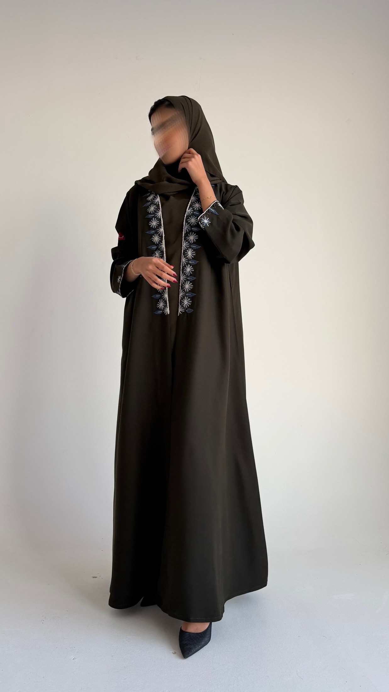 MWT677 - عباية زيتي تطريز - Aya