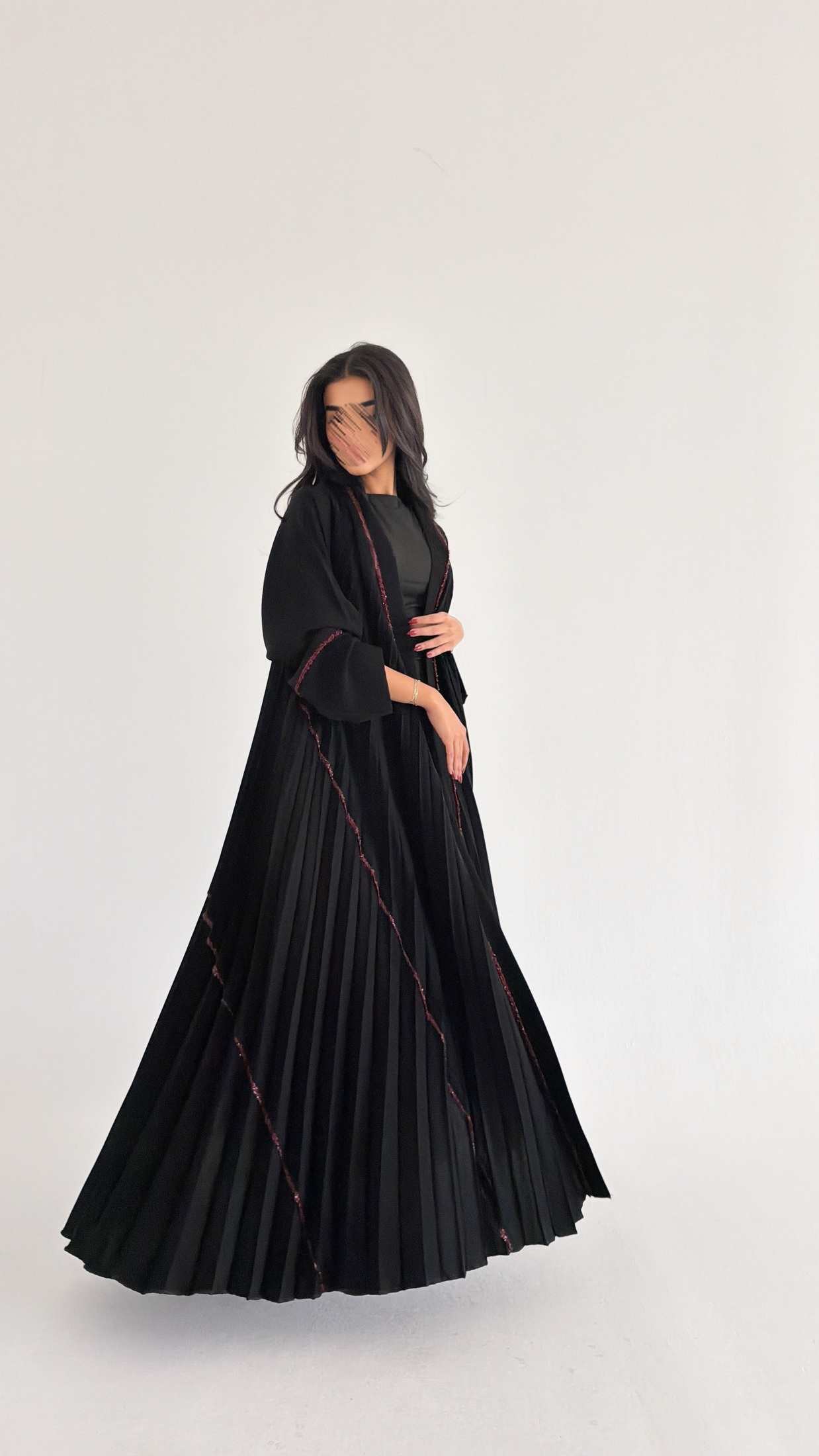MW2076 - عبايه كلوش مع اضافة برواز احمر - Aya