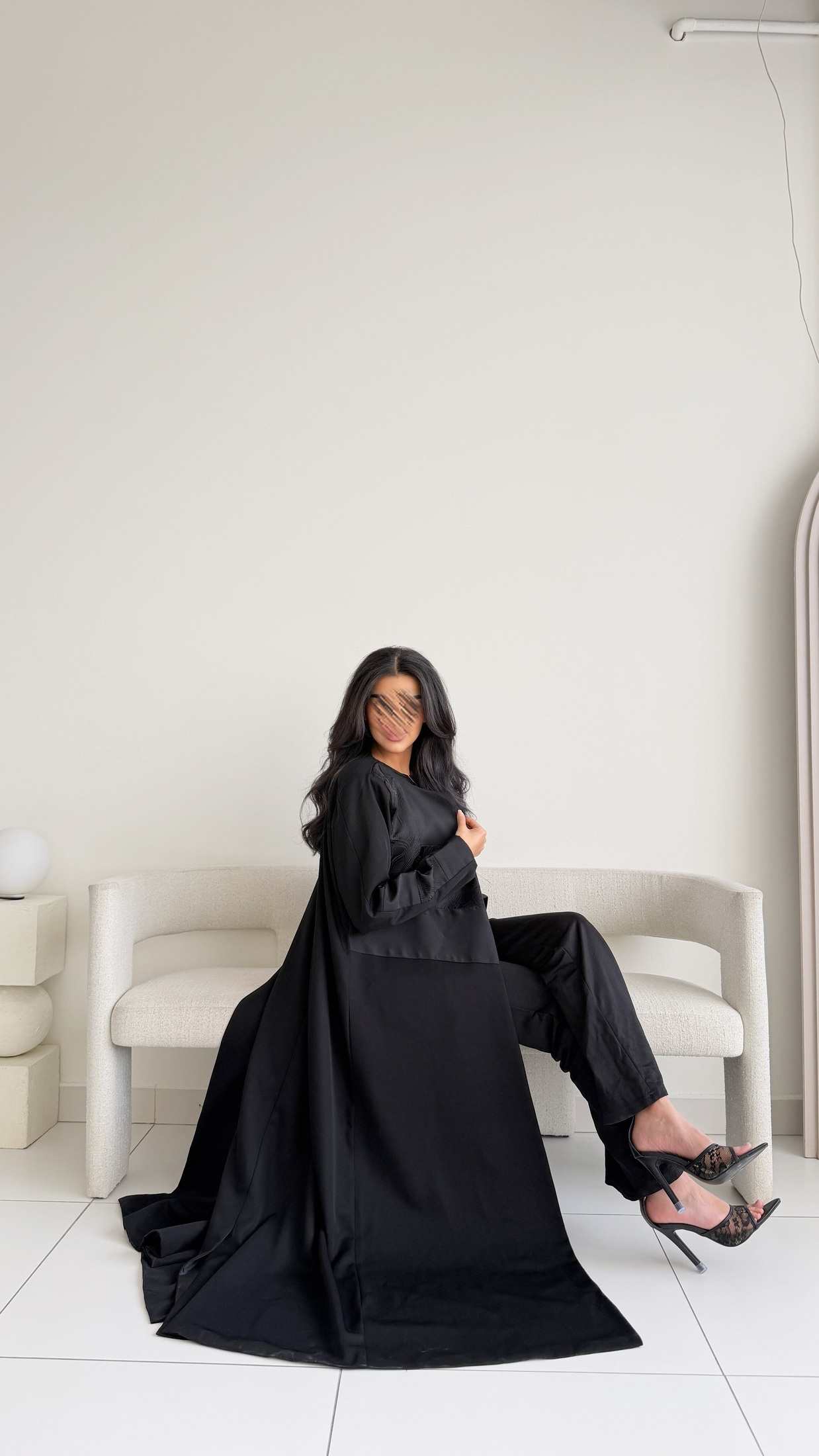 MW2041 - عباية بليزر مع اضافه ثلاثة خامات ليعطي طابع الاناقة - Aya
