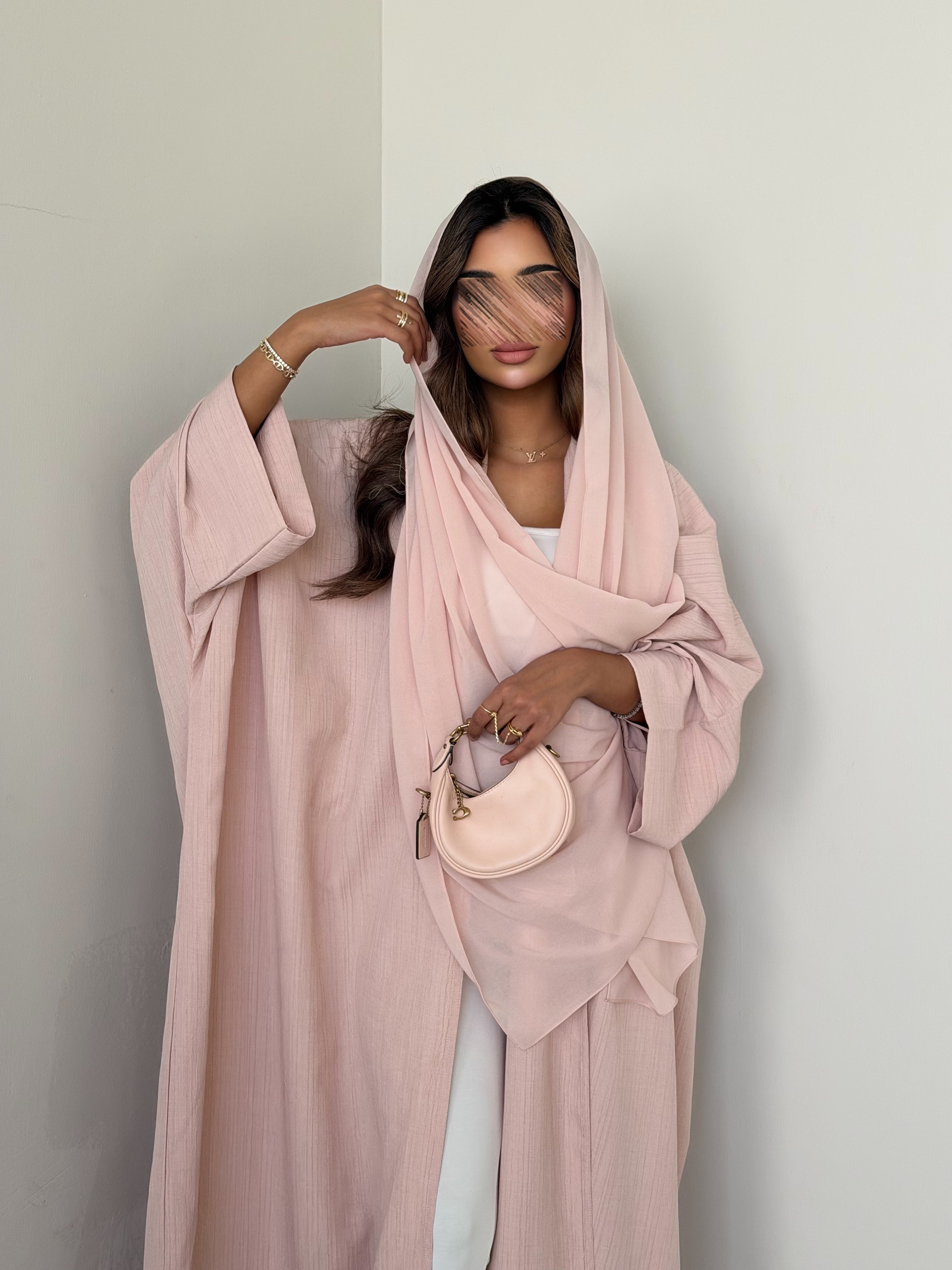 MWT5040 - قماش كريب وردي قصة نص بشت - Aya