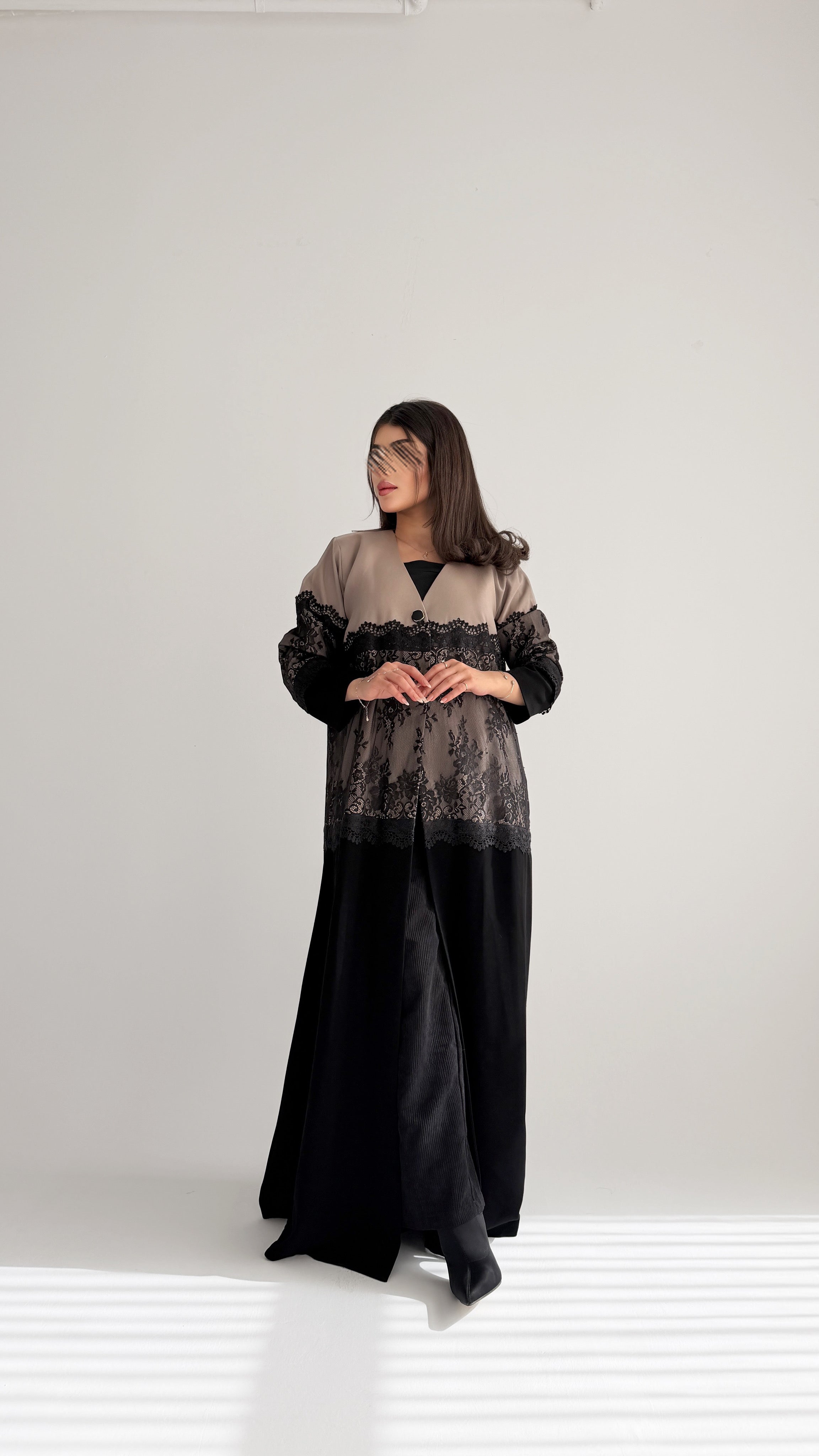 MWT1038 - عبايه بليزر بتدخيله دانتيل - Aya