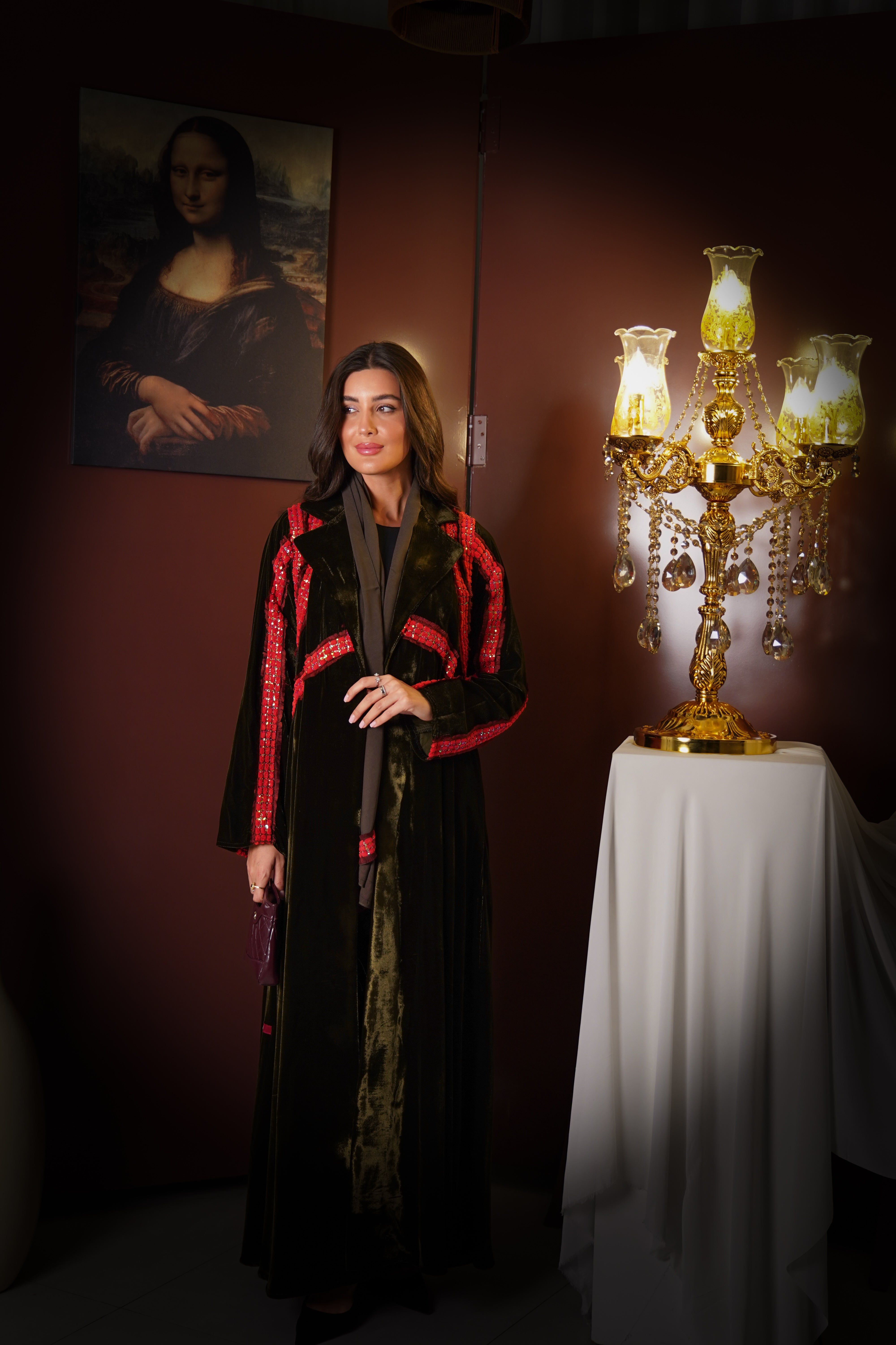 MW645 - Light Crepe Standing with Jacquard Half-Cloche