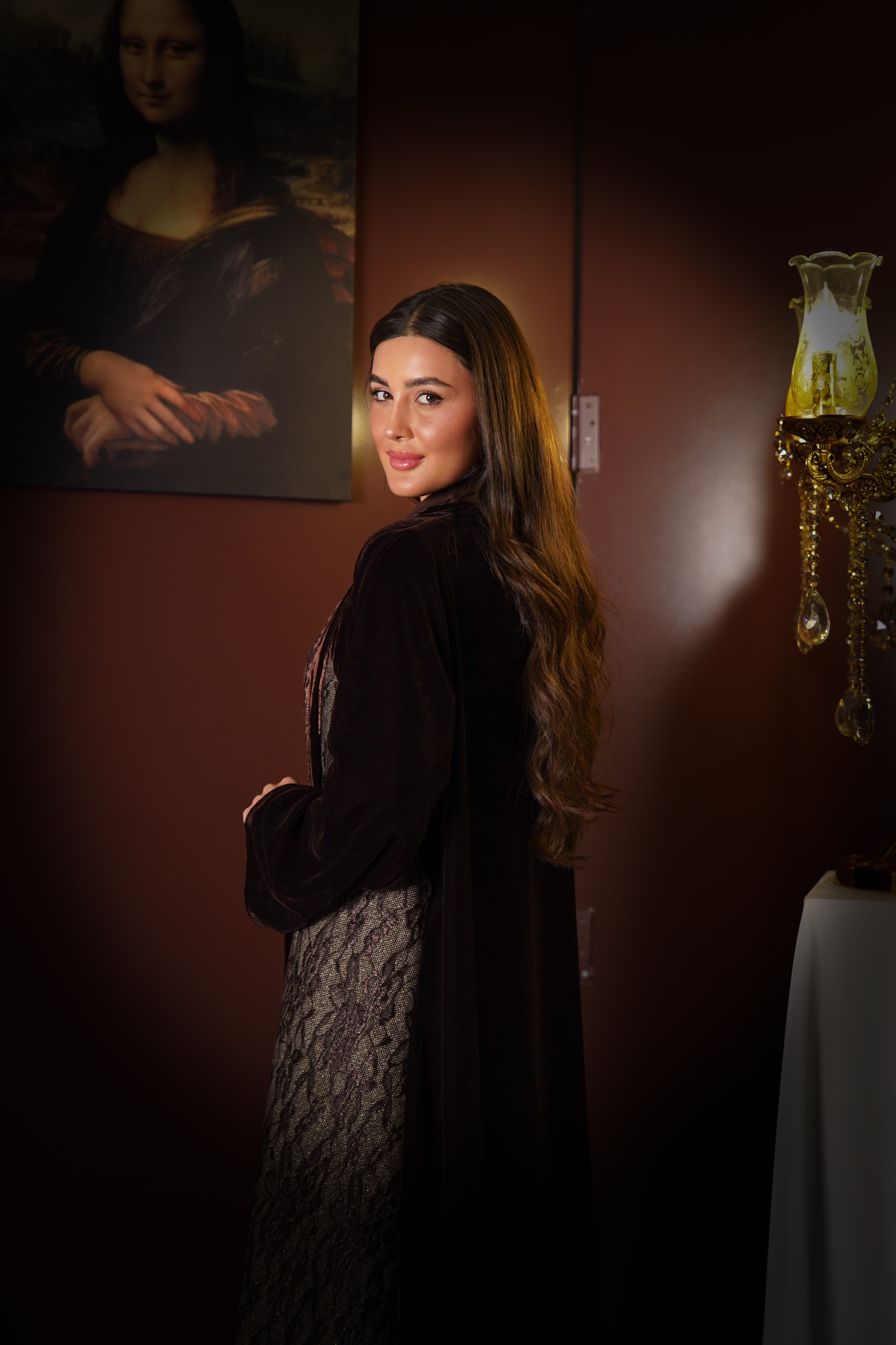 MW645 - Light Crepe Standing with Jacquard Half-Cloche