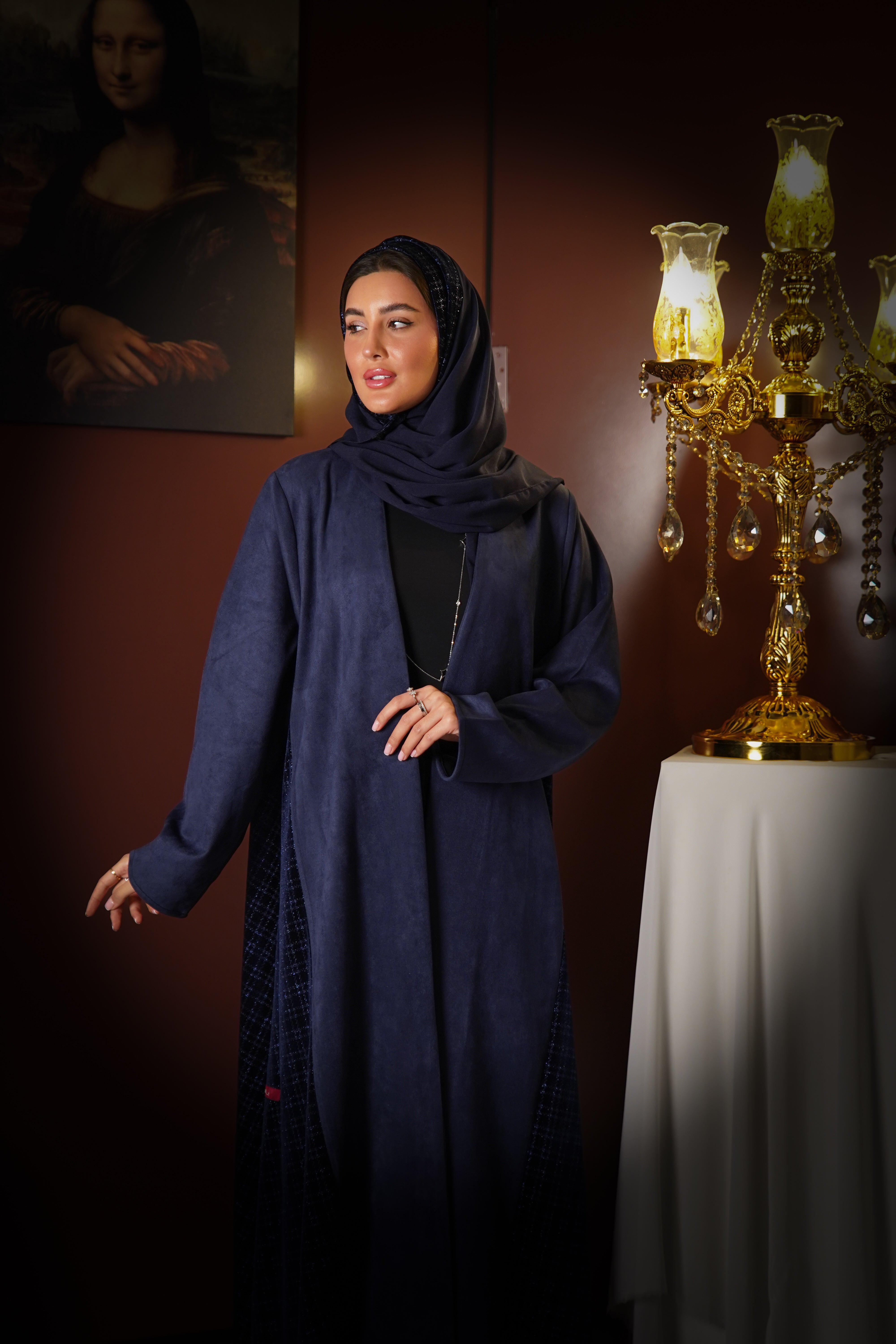 MW645 - Light Crepe Standing with Jacquard Half-Cloche