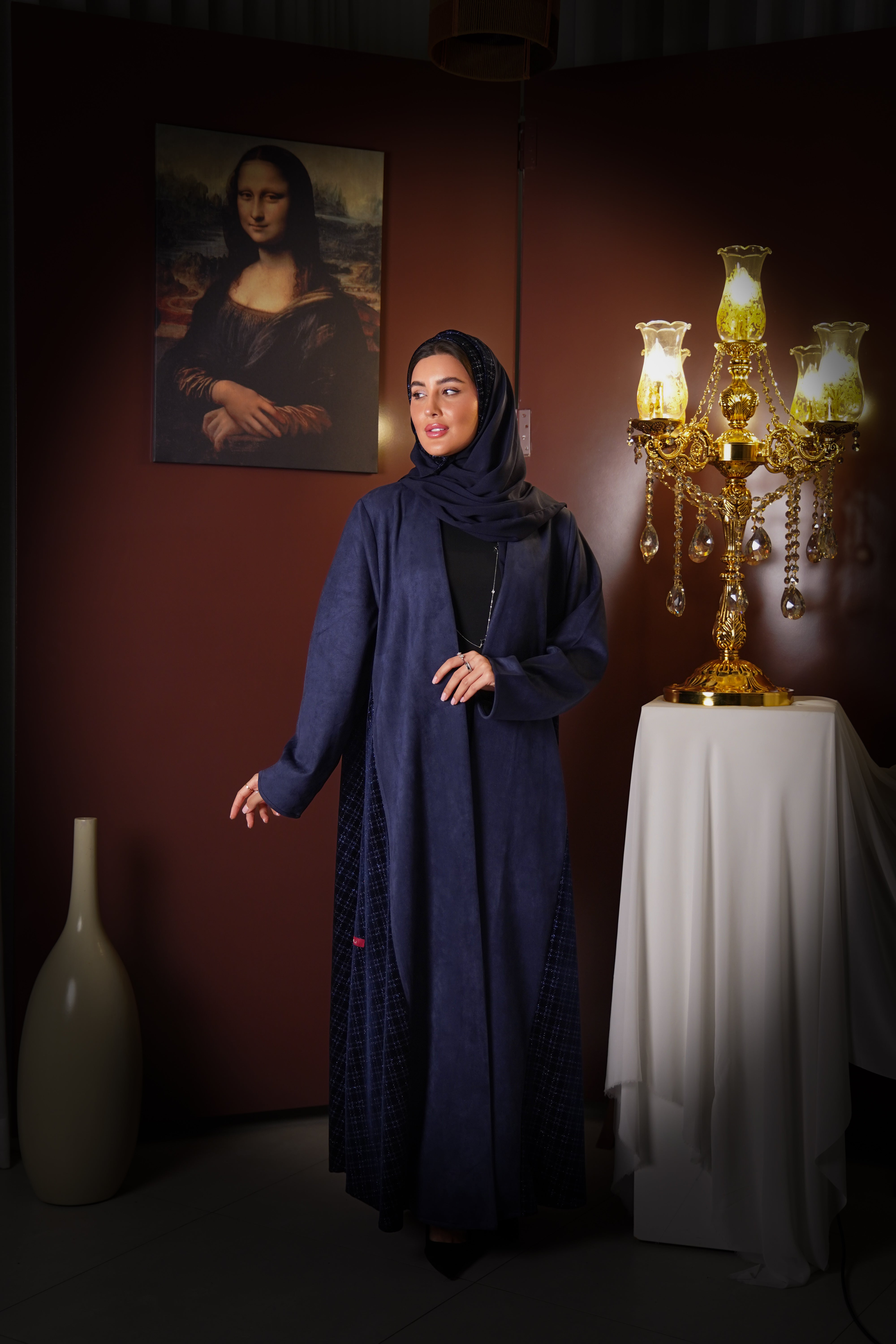 MW645 - Light Crepe Standing with Jacquard Half-Cloche