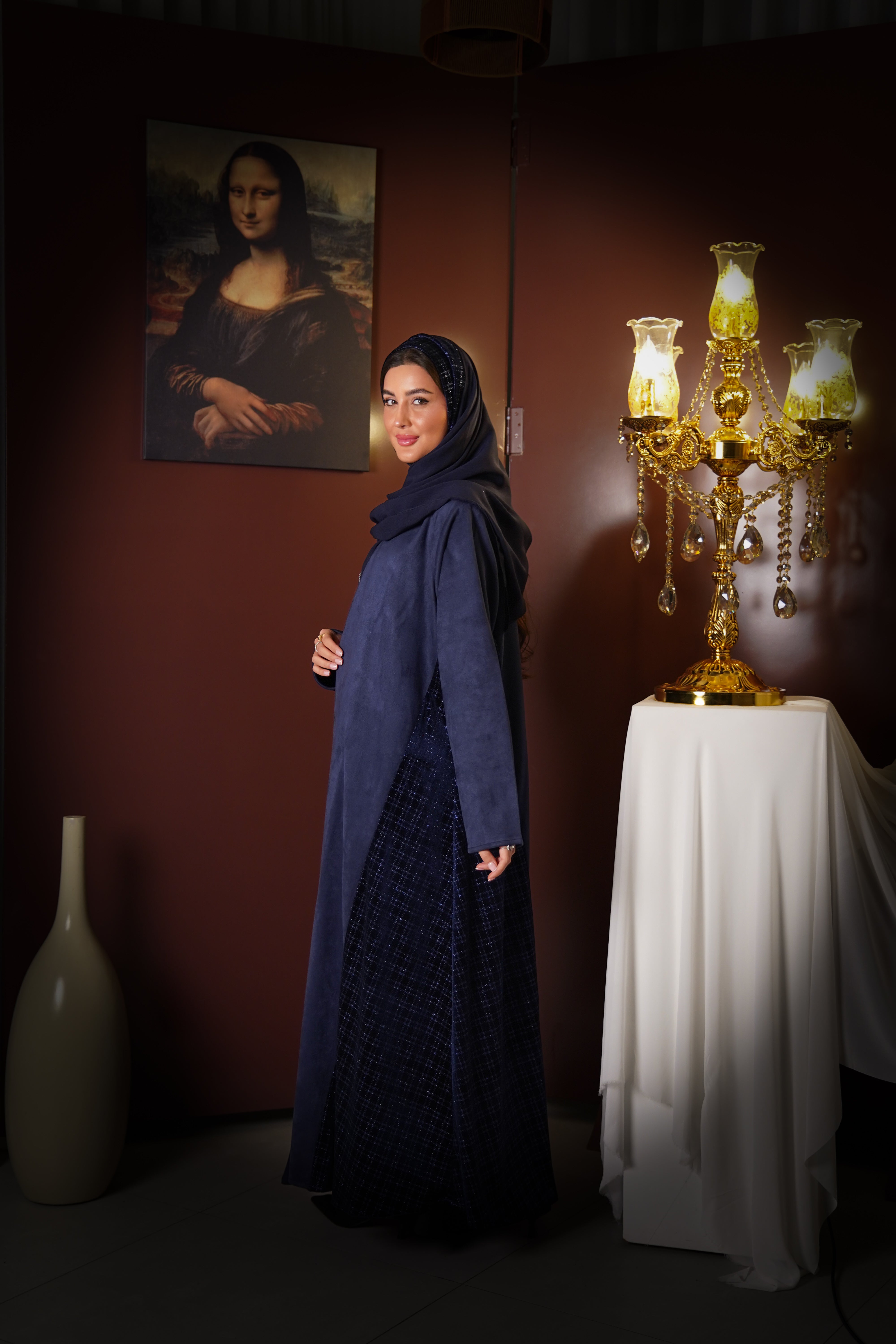 MW645 - Light Crepe Standing with Jacquard Half-Cloche