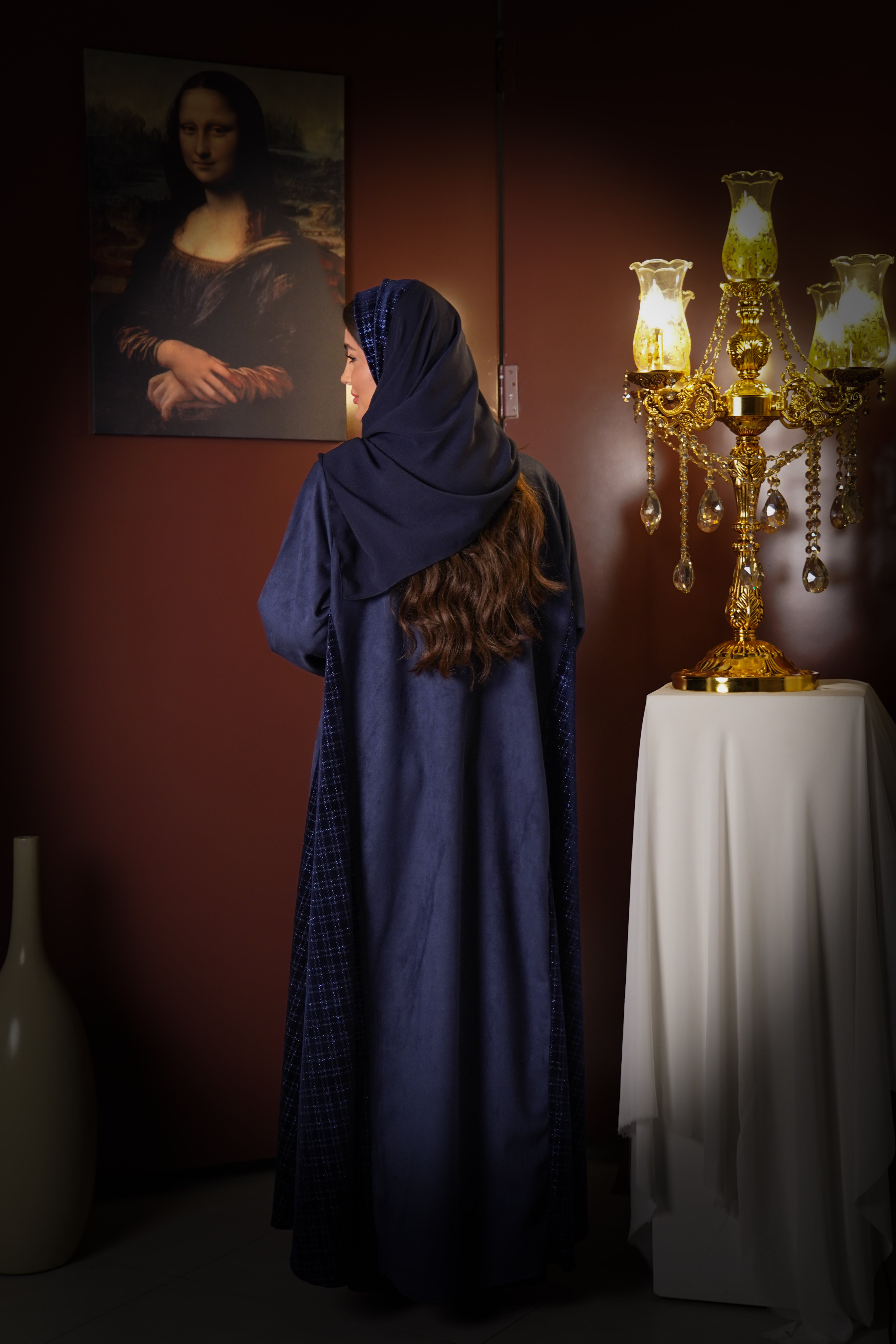 MW645 - Light Crepe Standing with Jacquard Half-Cloche