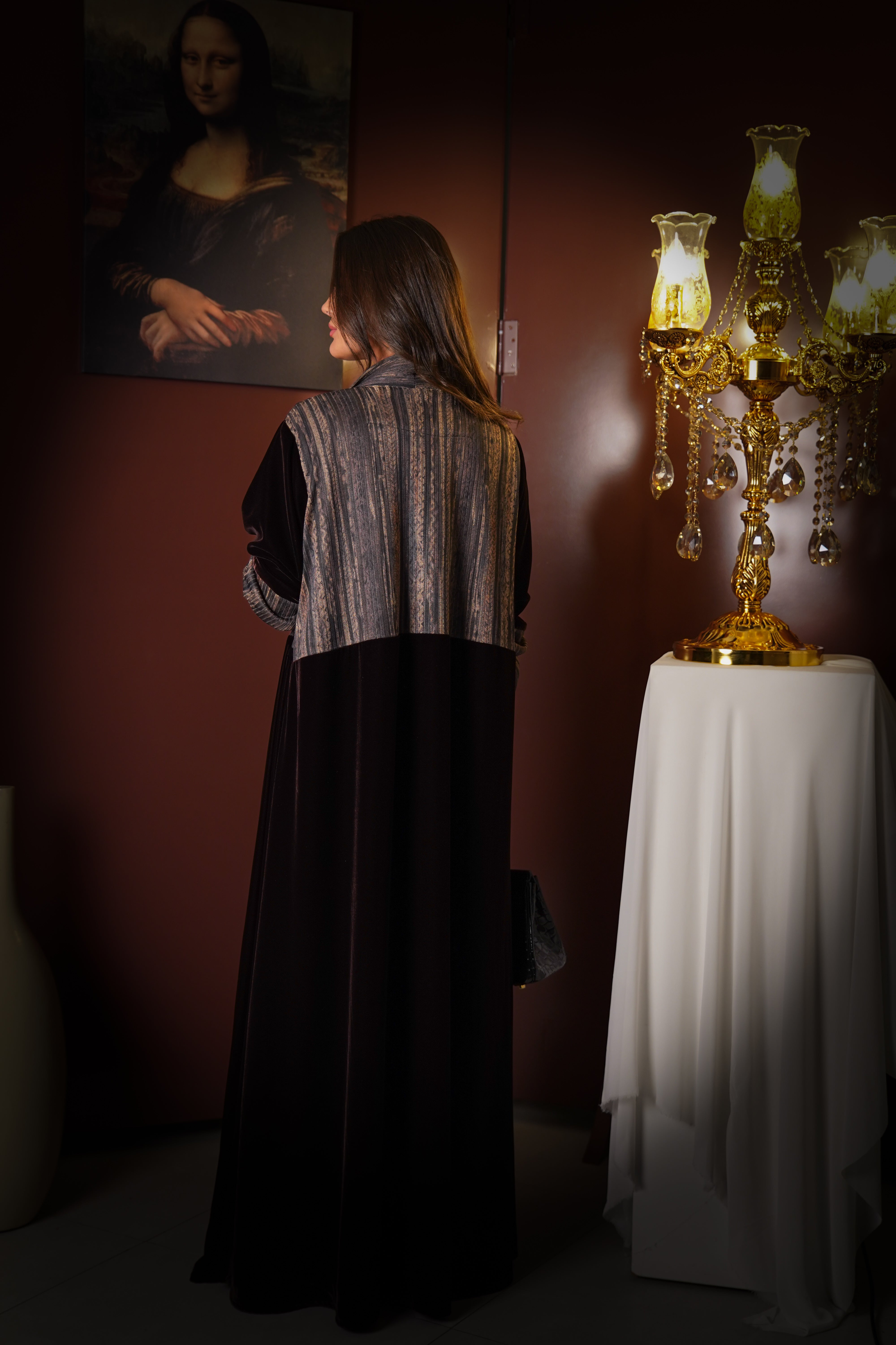 MW645 - Light Crepe Standing with Jacquard Half-Cloche