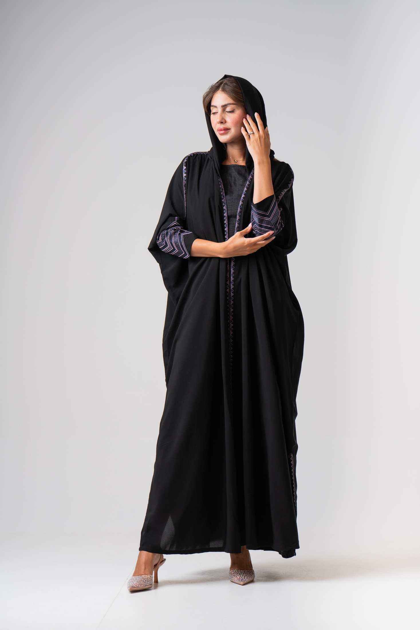 MWT4340 - عباية كريب إندونيسي بشت بتطريز موف - Aya