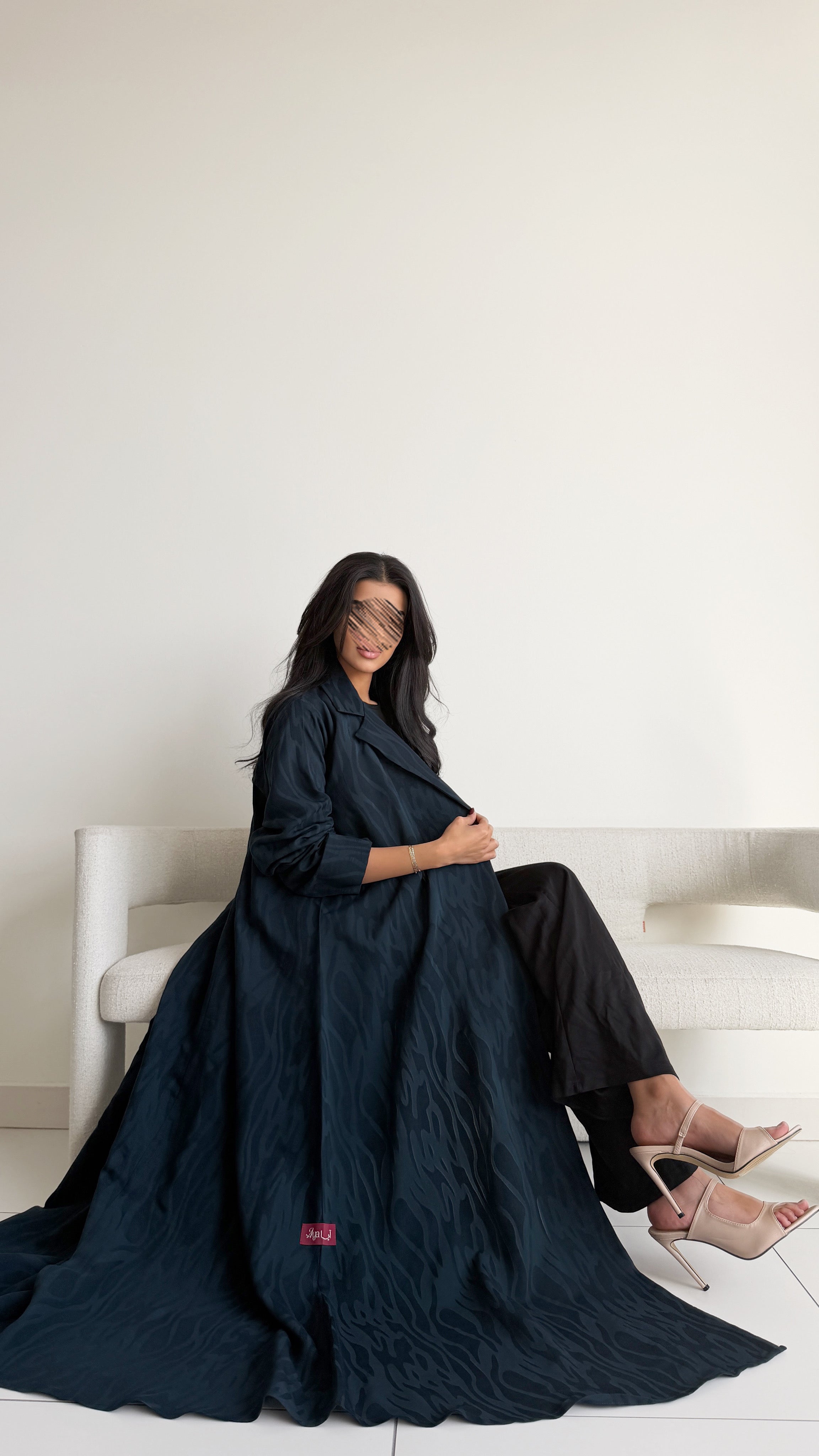 MW2089 - عباية جاكار أنيقة بقصّة بليزر عصرية - Aya