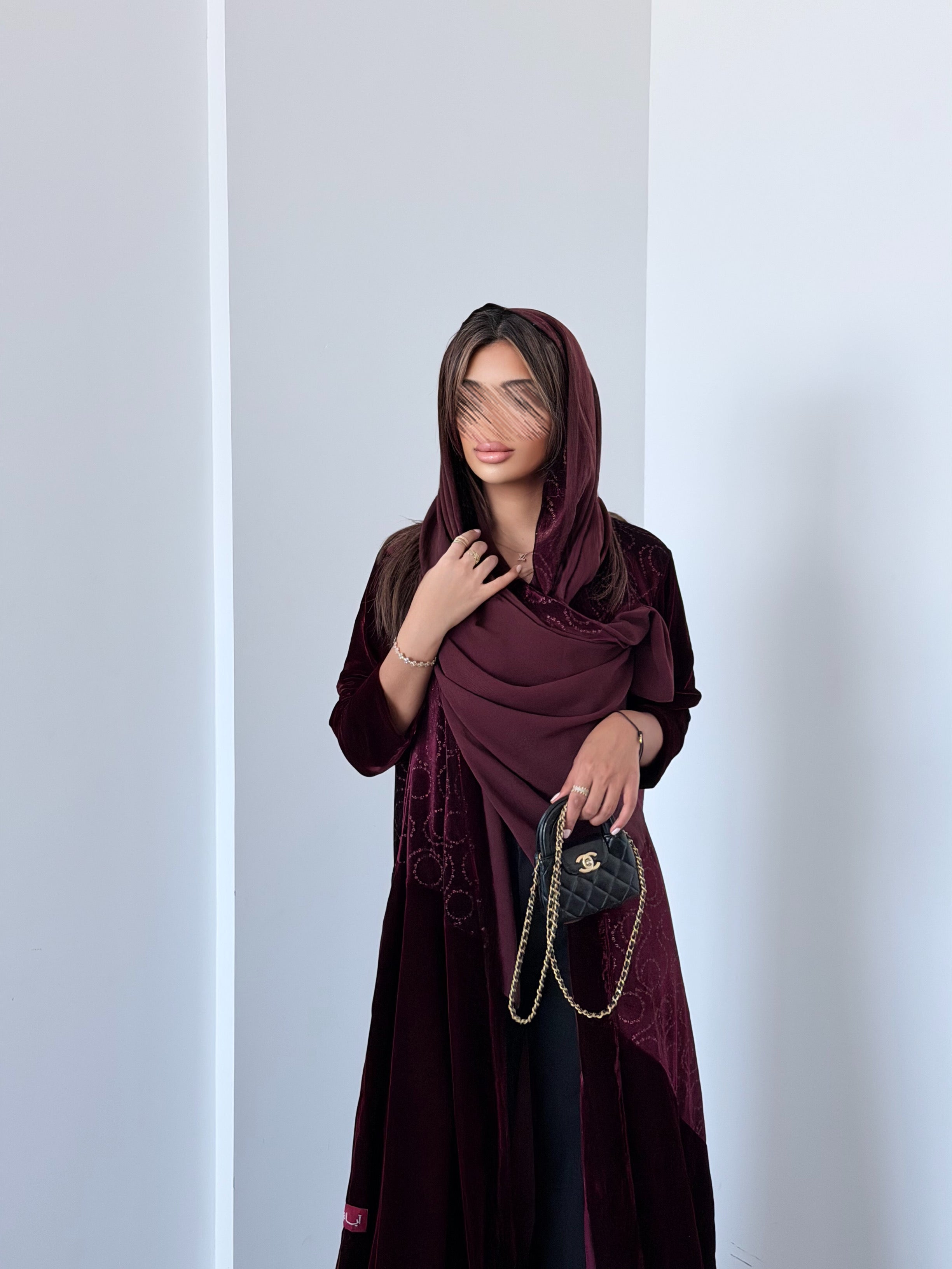 MW645 - Light Crepe Standing with Jacquard Half-Cloche