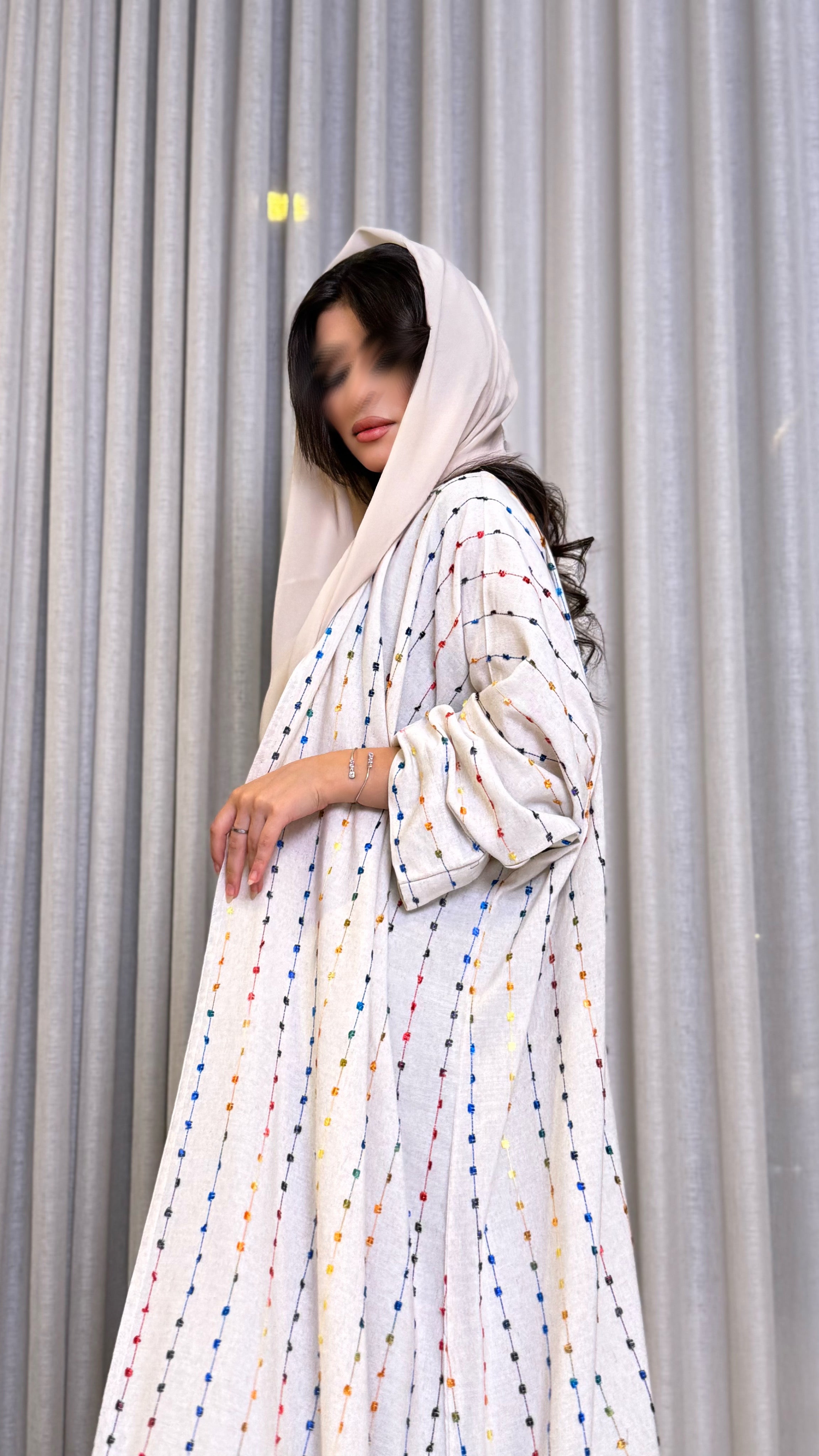 MW645 - Light Crepe Standing with Jacquard Half-Cloche