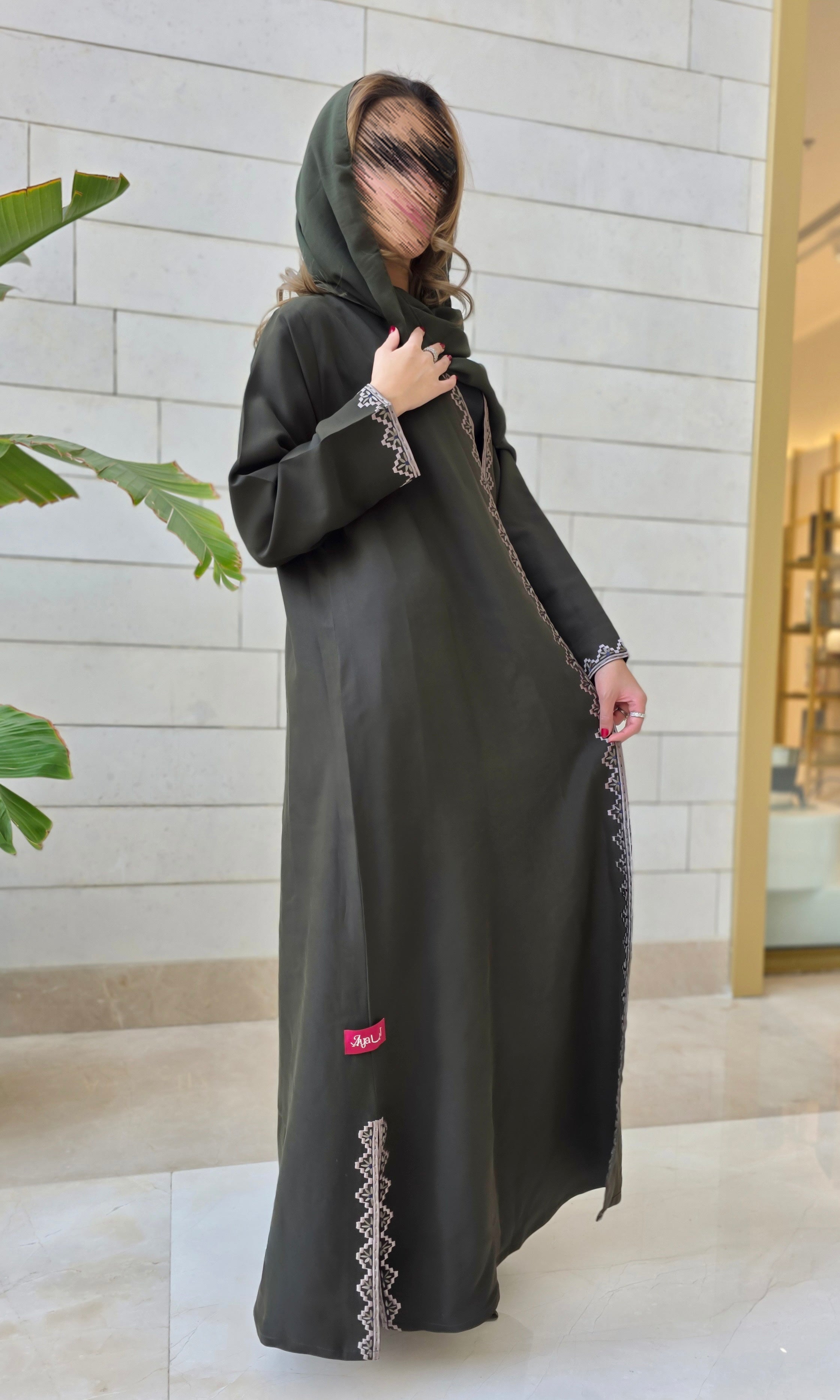 MWT683 - عباية زيتي تطريز - Aya