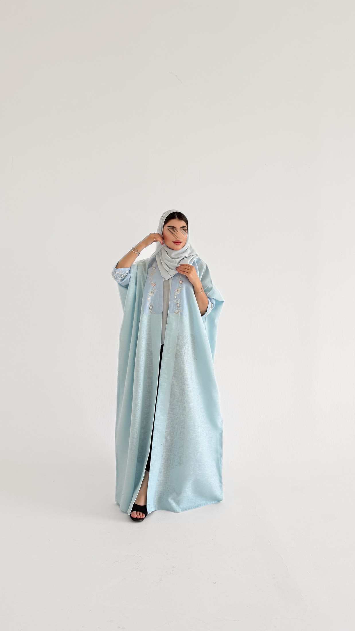 MWT5035 - قماش لينن سماوي مع تطريز سماوي - Aya