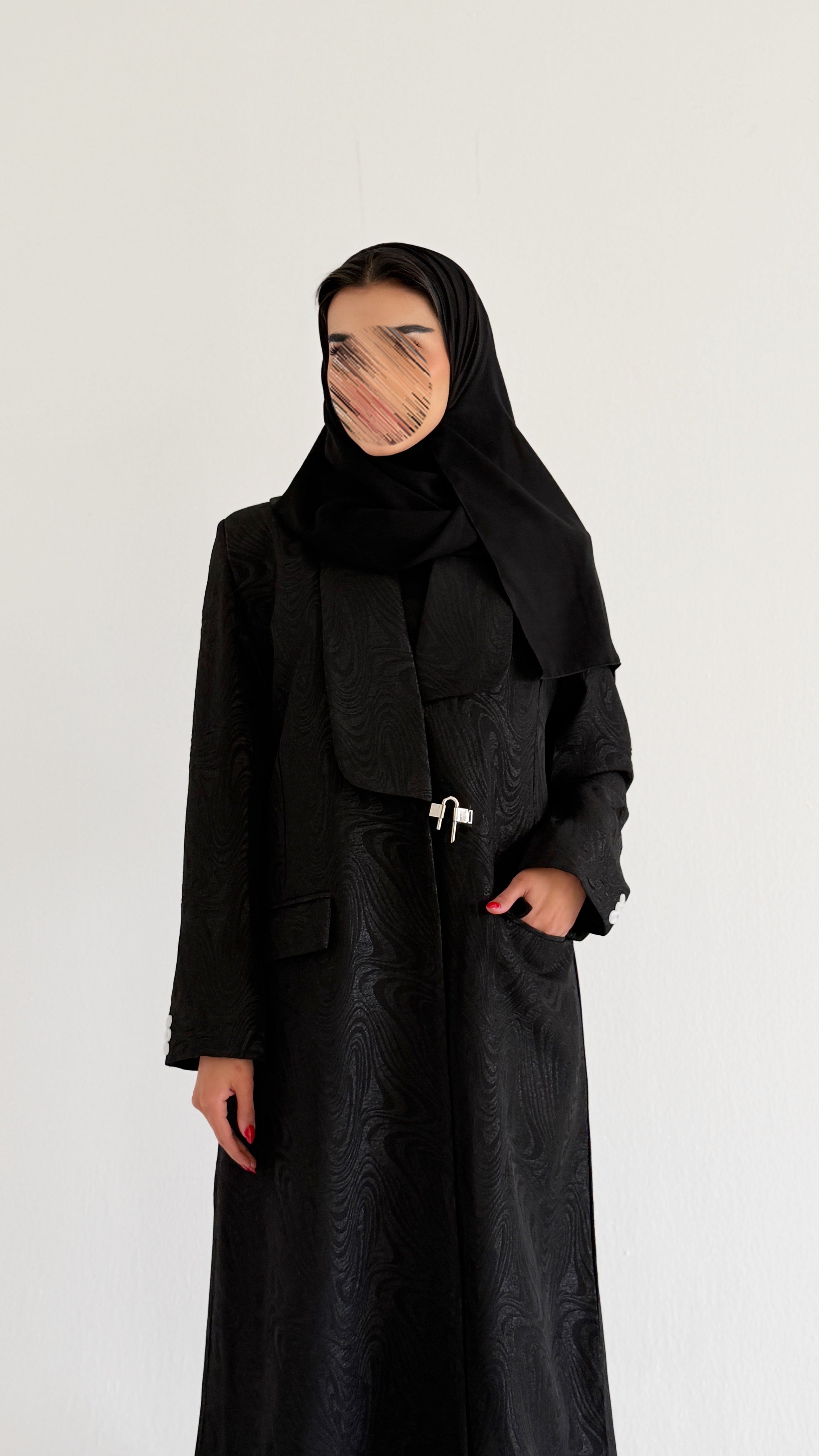 MW2033 - عبايه جاكار مع اضافه زر الاغلاق اكسوار - Aya