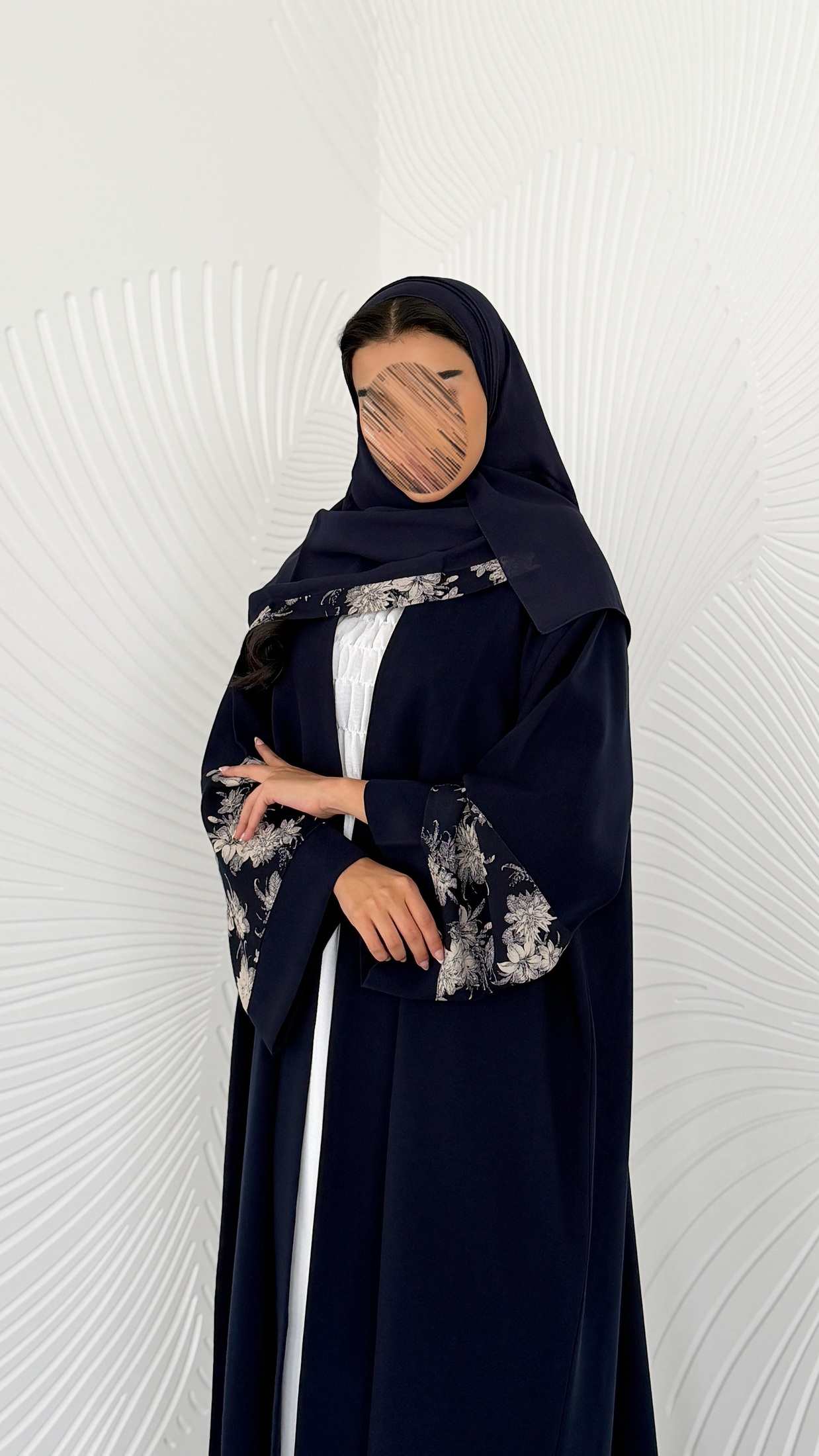 MWT5068 - إطلالة يومية عباية كحلي مع تدخيلات بلون يليق بكل وقت - Aya