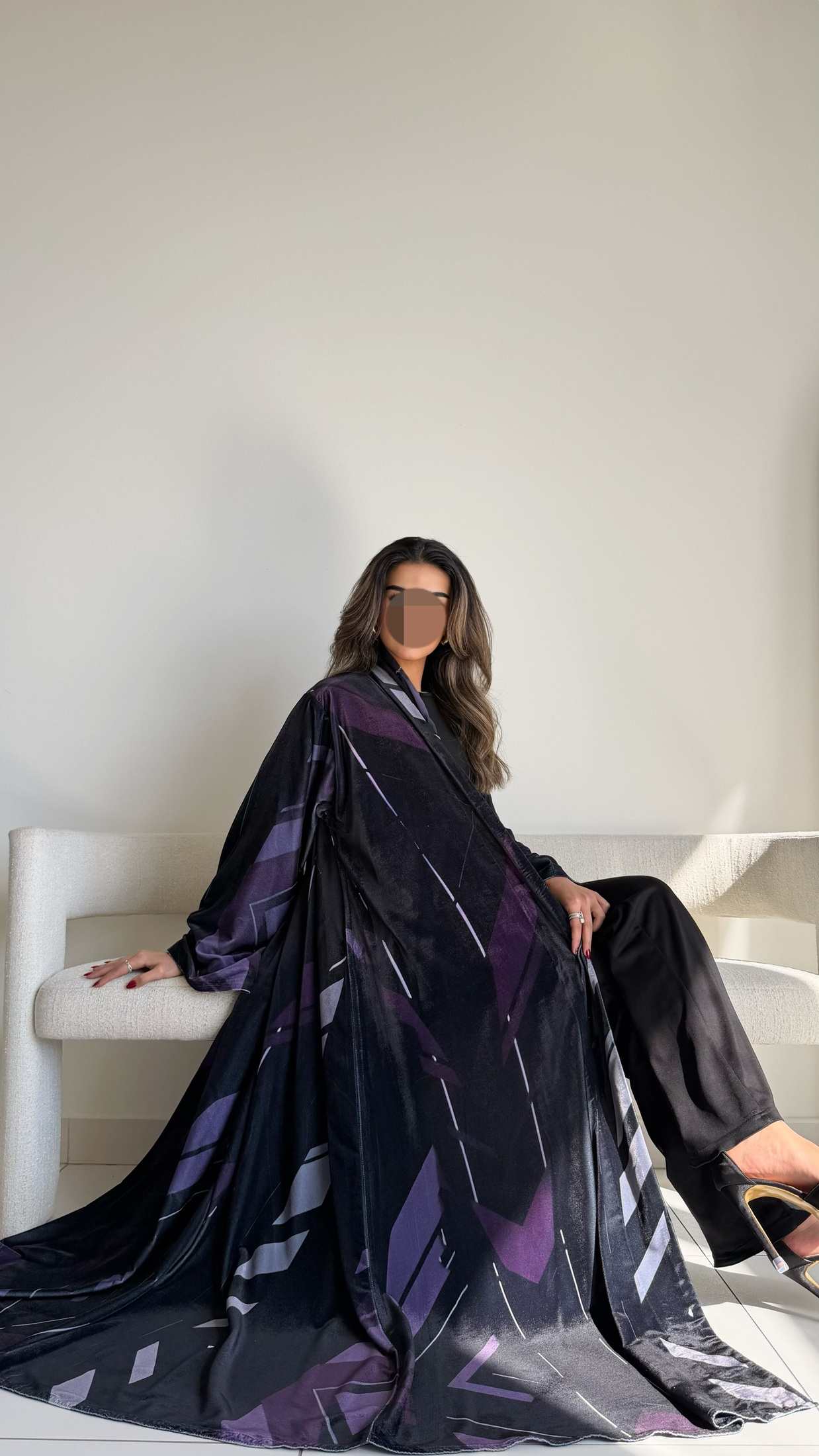 MWT882 - عباية مخمل طباعة - Aya