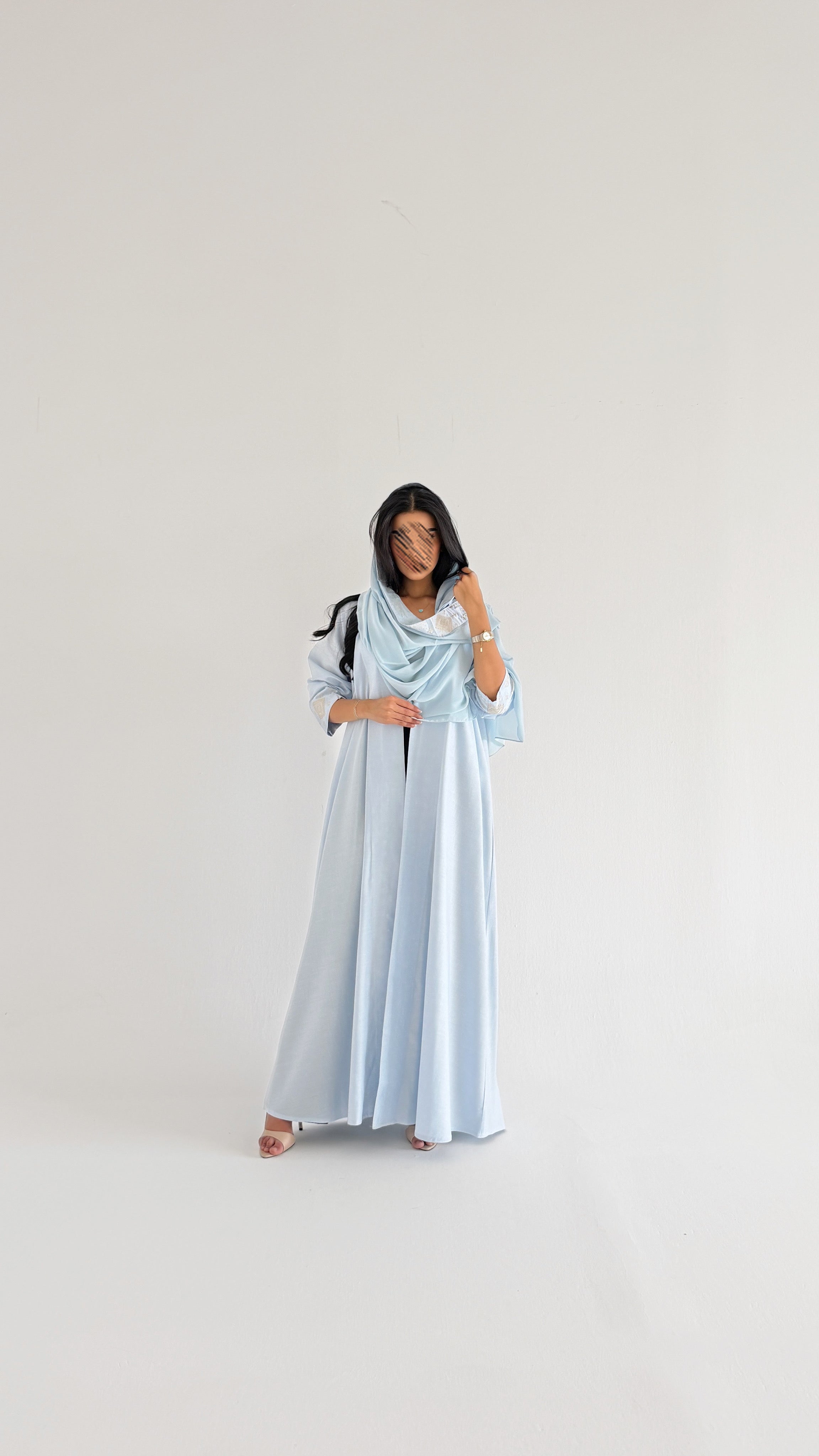 MWT1150 - عبايه لنن تطريز مع تدخيلة شانتون - Aya