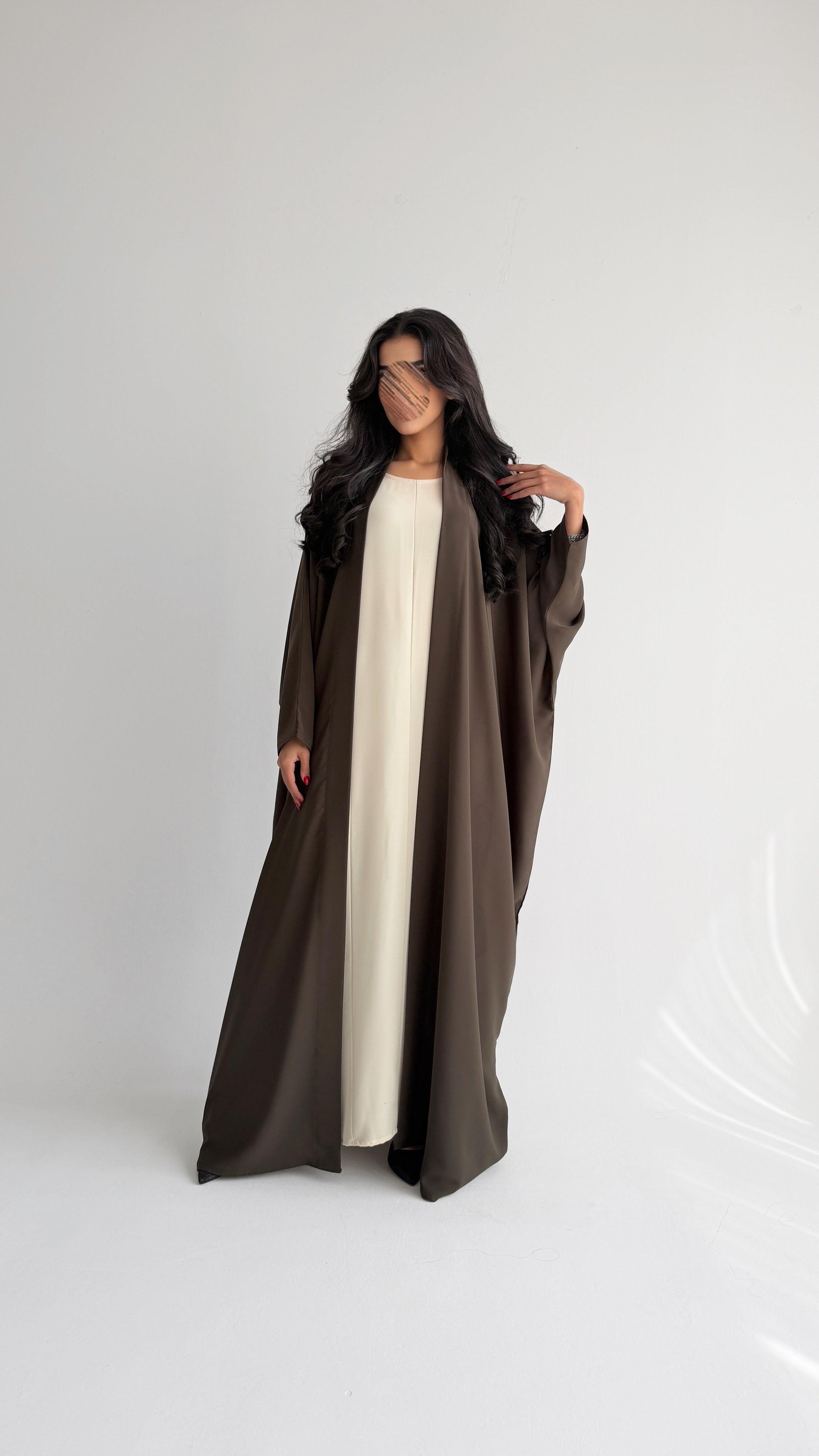 MW2081 -   عباية كريب حرير قصه بشت مع اضافة فستان داخلي - Aya