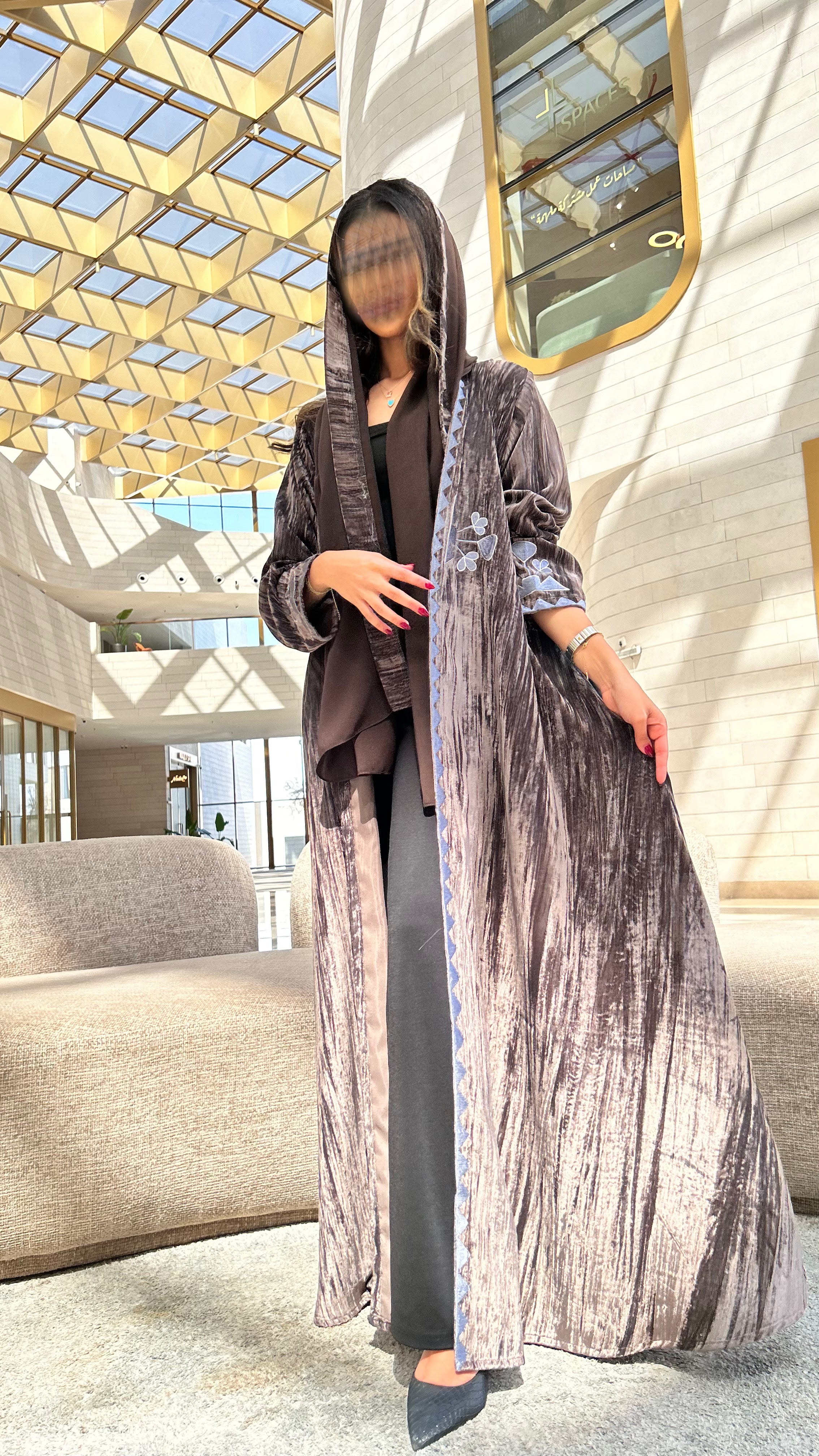 MWT394 - مخمل تطريز بني - Aya