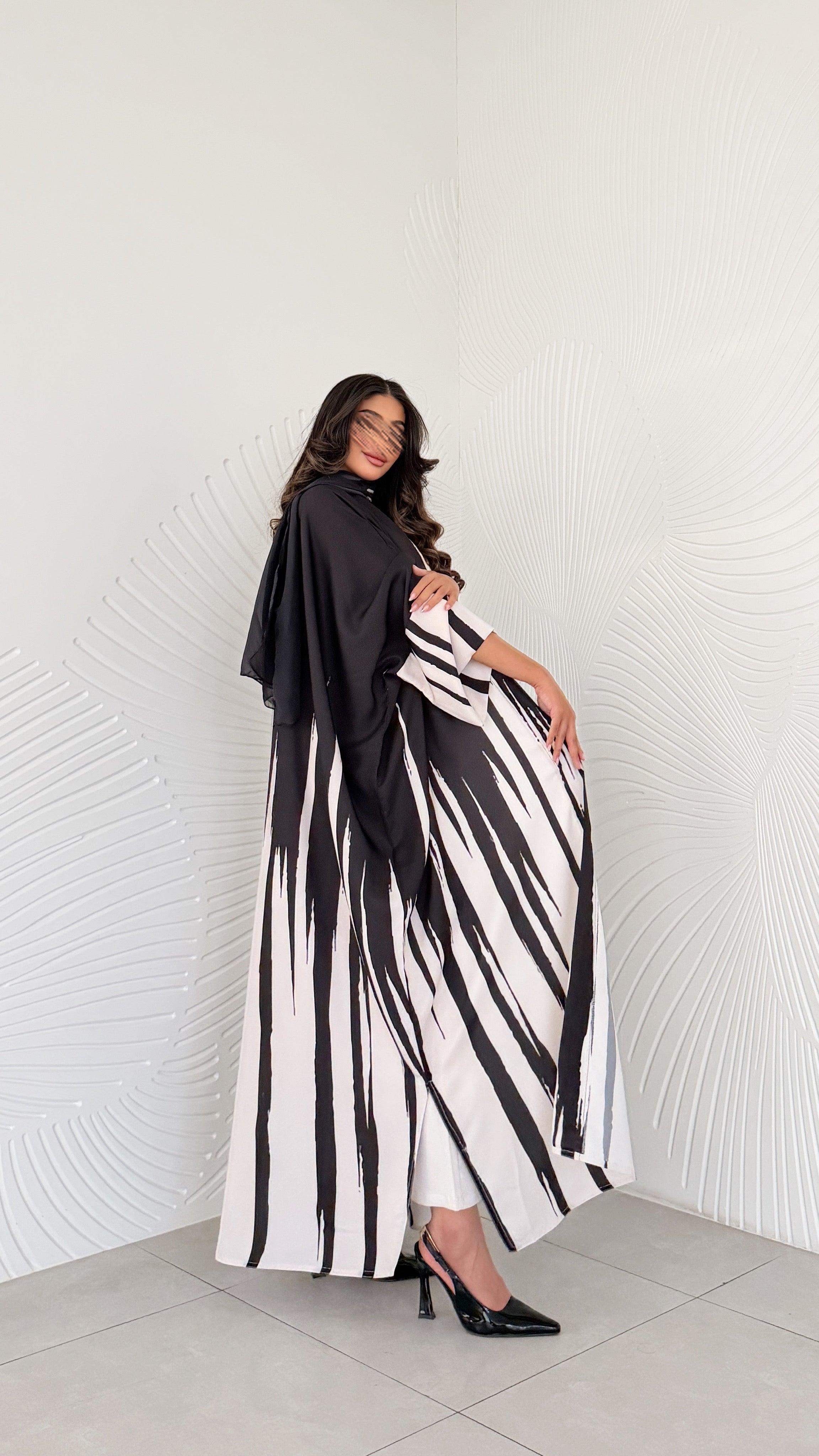 MWT1211 - عباية مخطط |striped abaya