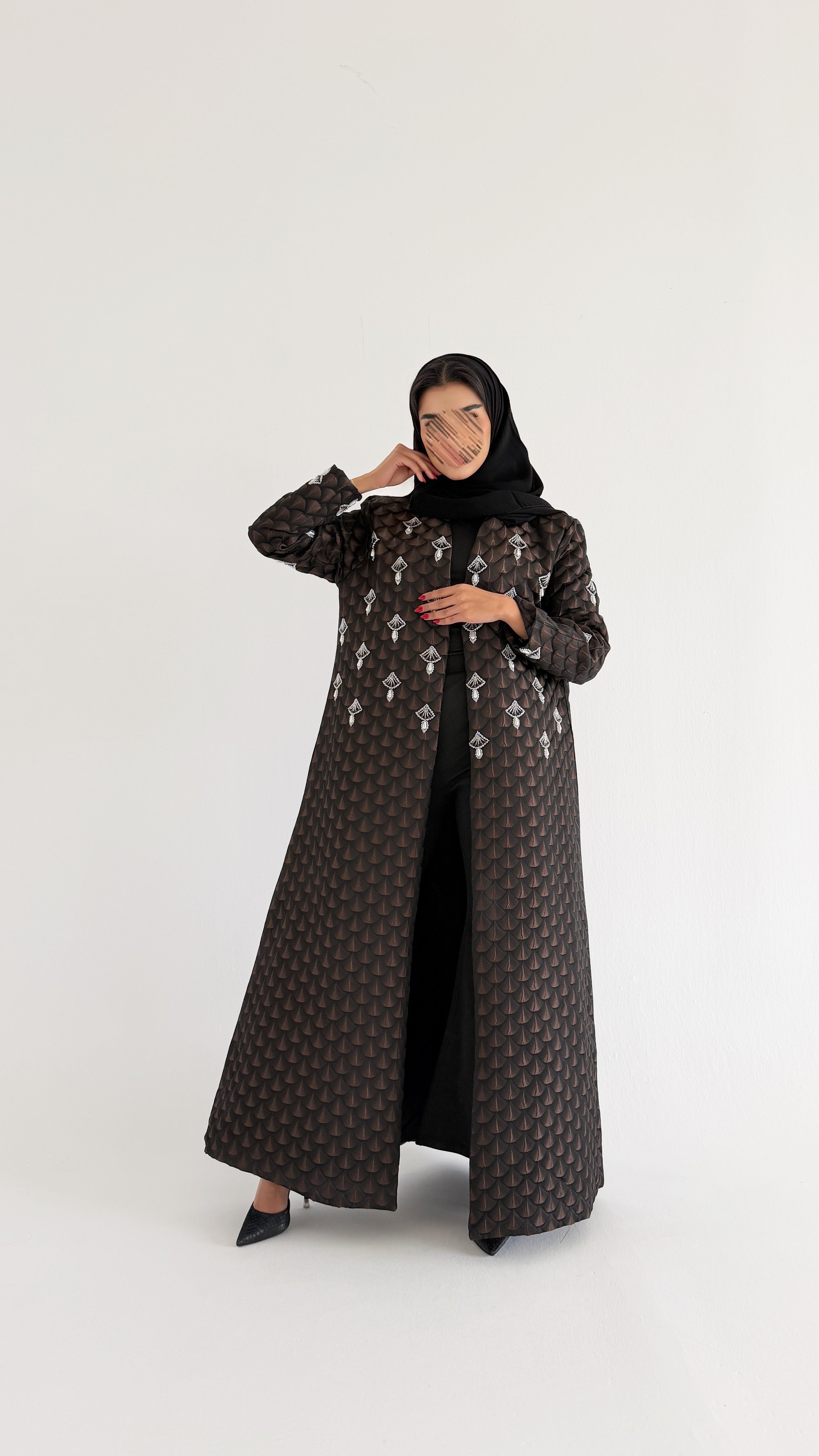 MW2050 - عباية  بليزر جاكار هندي مع اضافه شغل يدوي - Aya