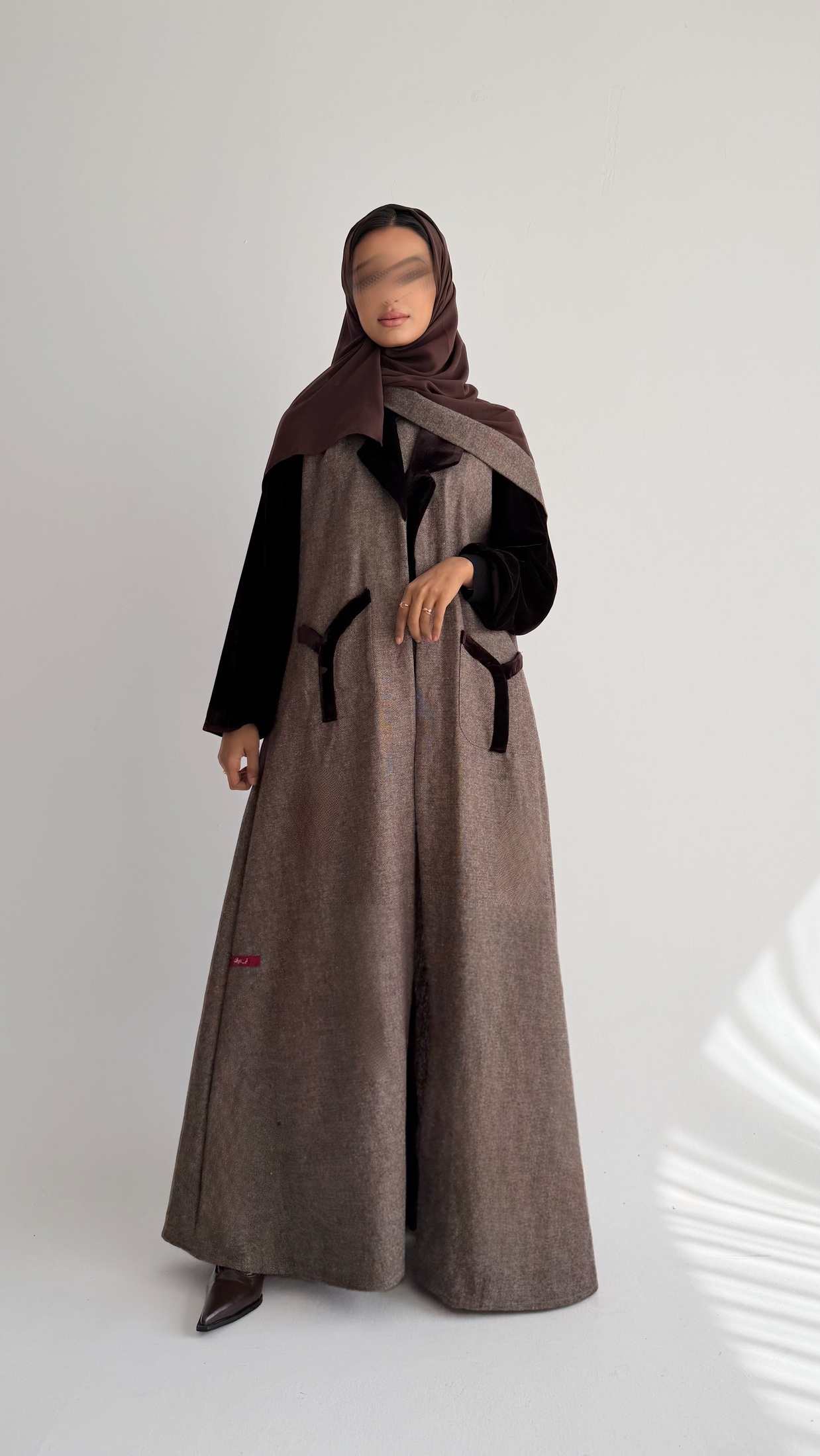 MWT818 - عباية مخمل  بتدخيلة لنن|Velvet Linen Blazer Abaya - Aya