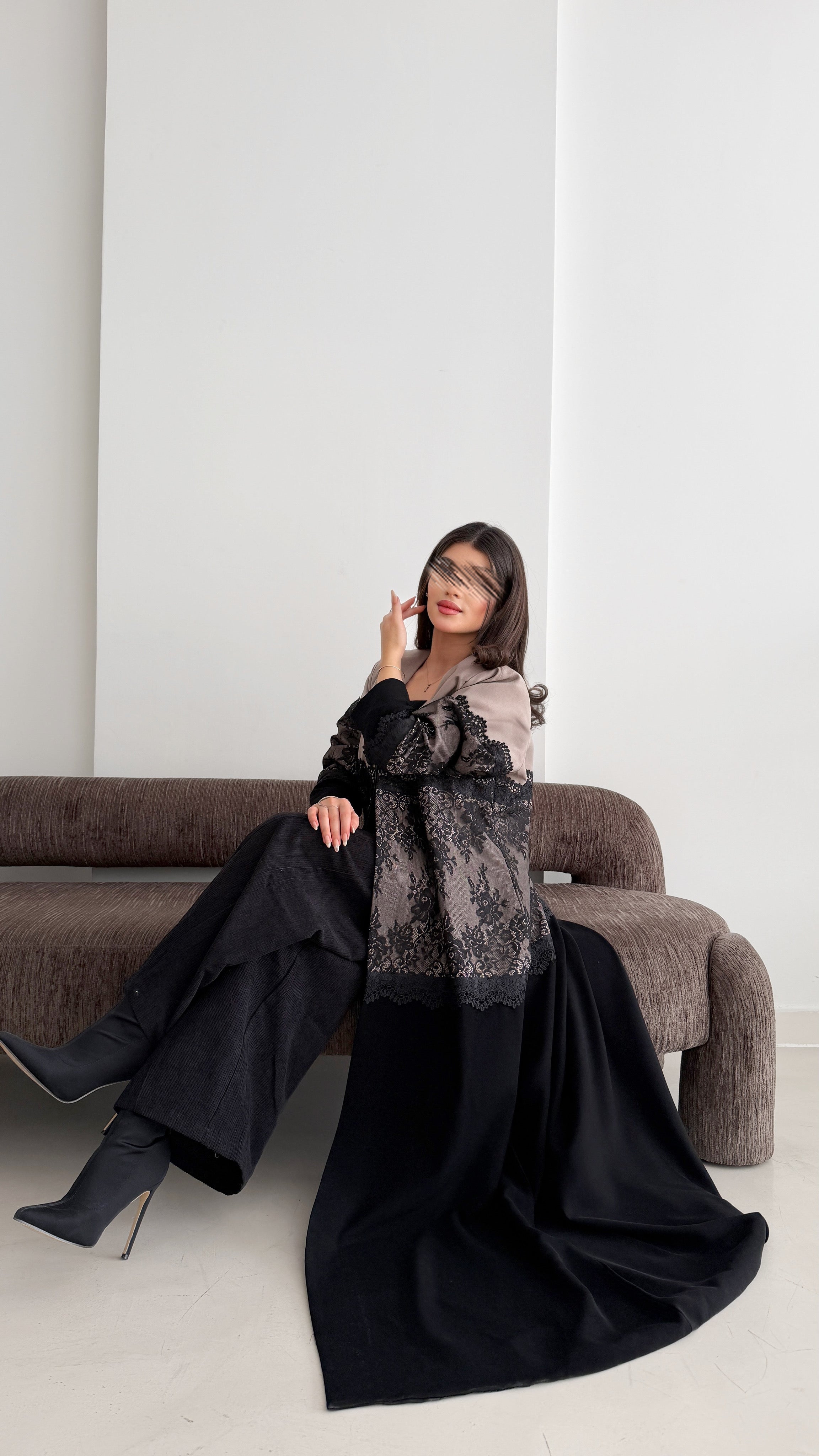 MWT1038 - عبايه بليزر بتدخيله دانتيل - Aya