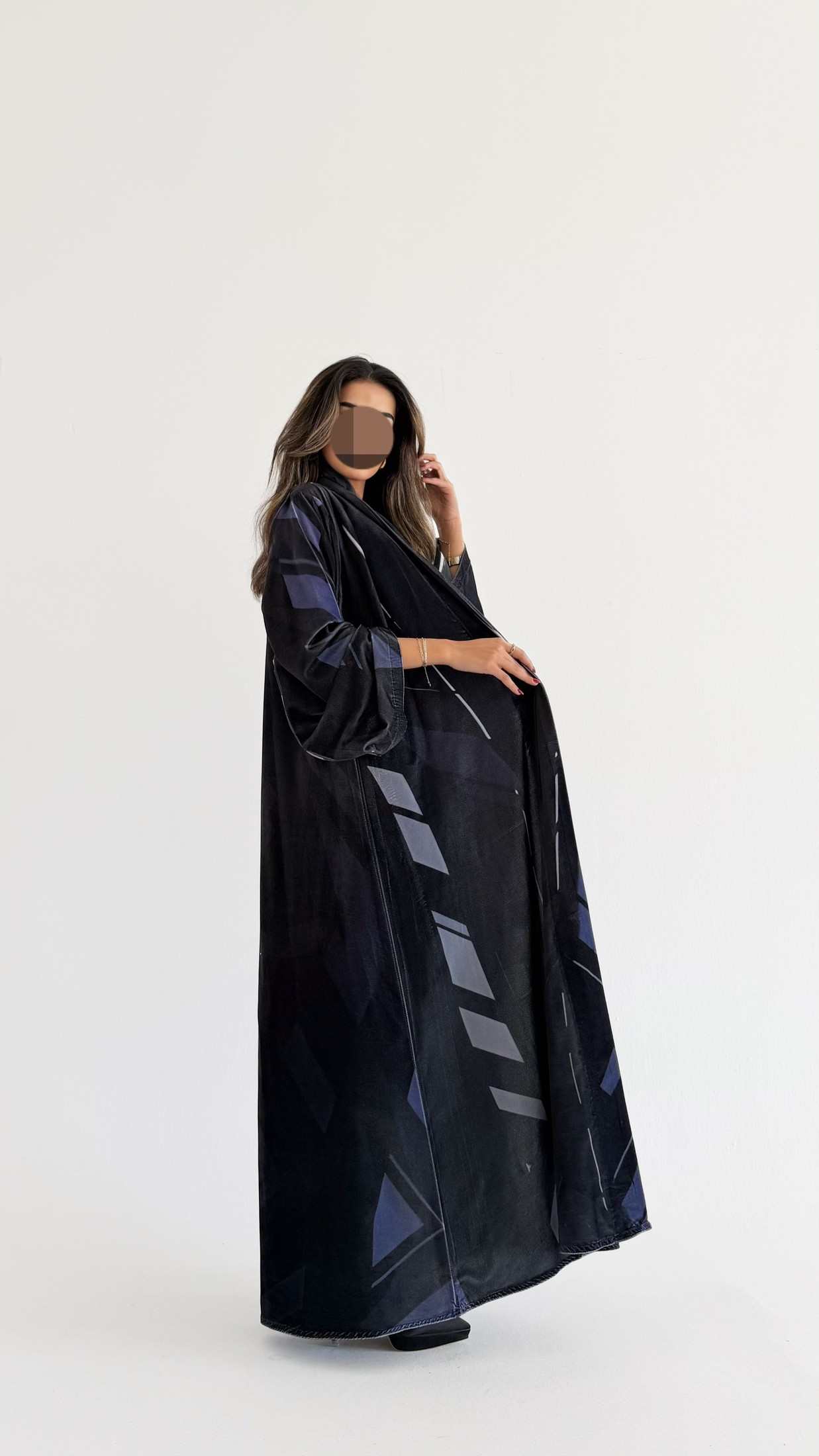 MWT885 - عباية مخمل طباعة - Aya