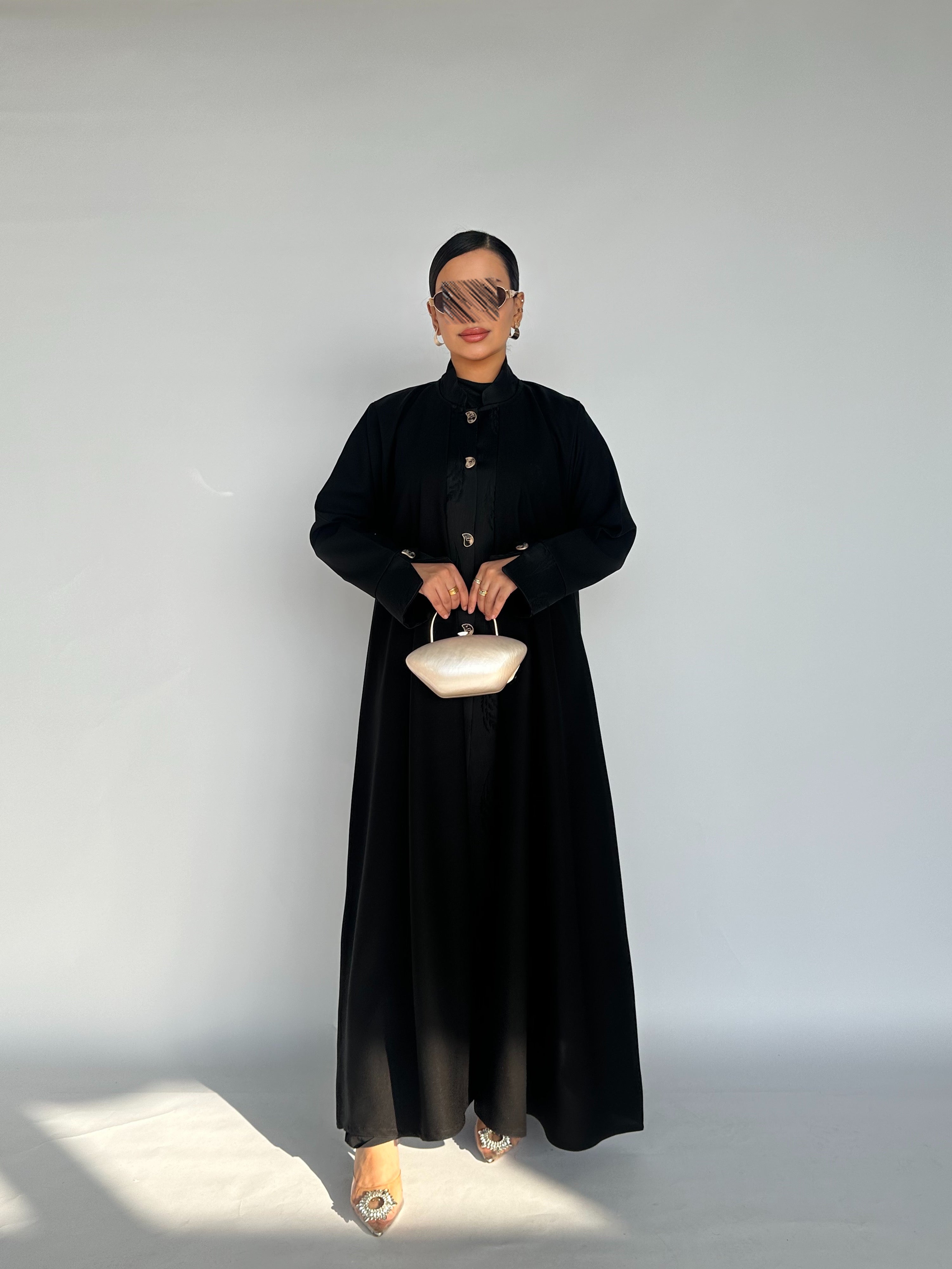 MW645 - Light Crepe Standing with Jacquard Half-Cloche