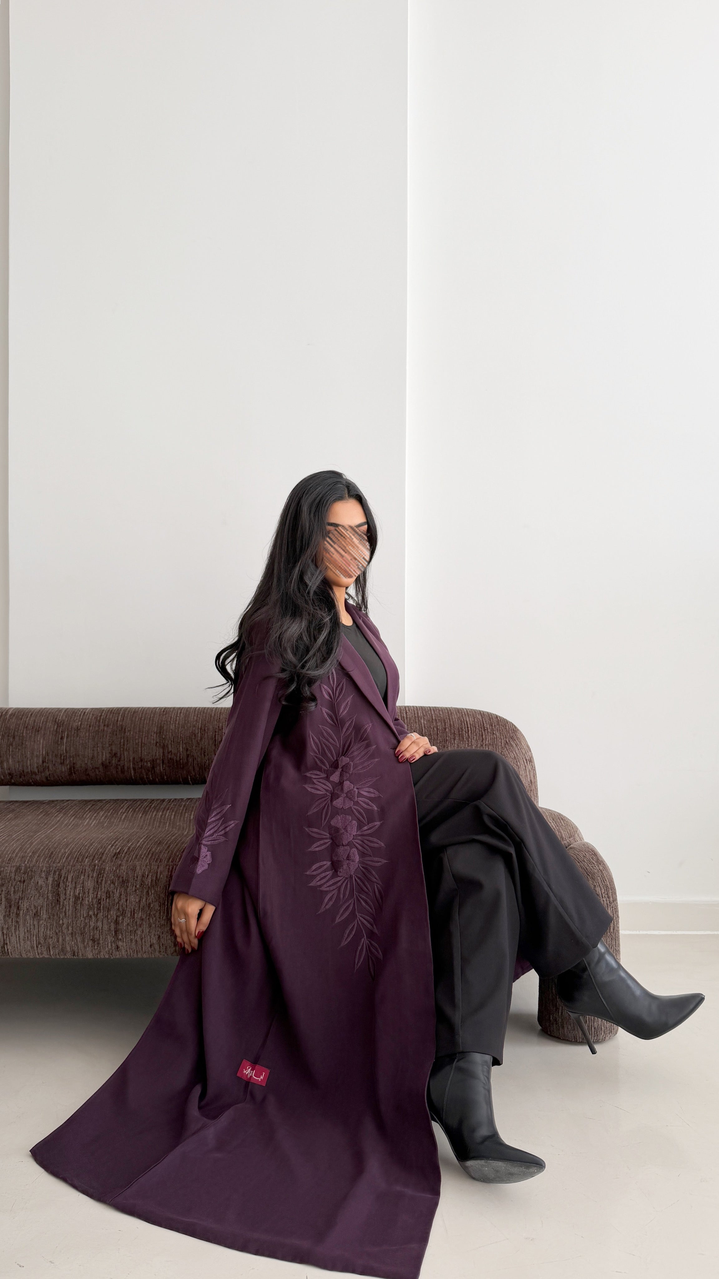 MW645 - Light Crepe Standing with Jacquard Half-Cloche